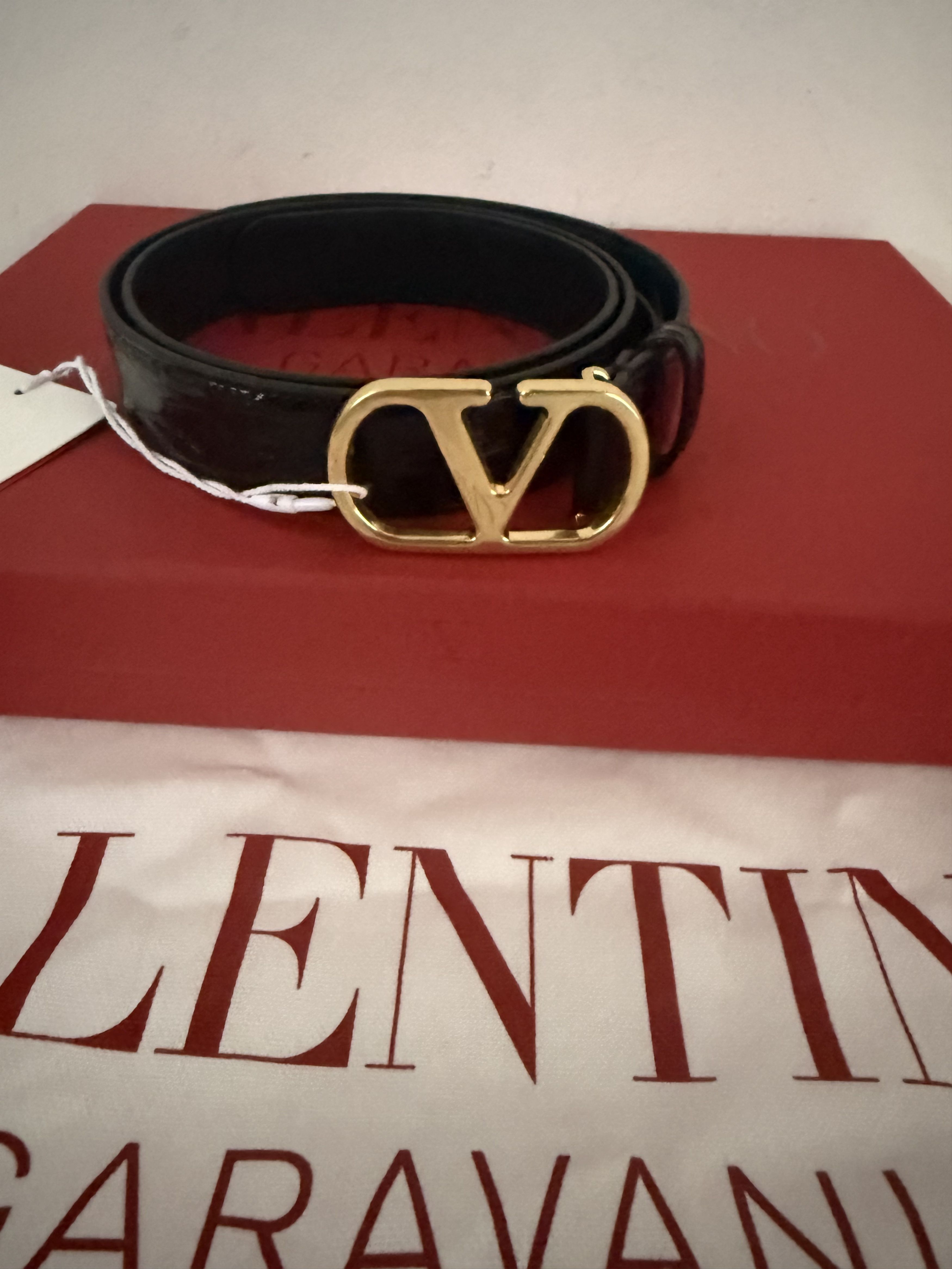 Valentino Crocodile Leather Valentino V-Logo Size 32 - 6 Thumbnail