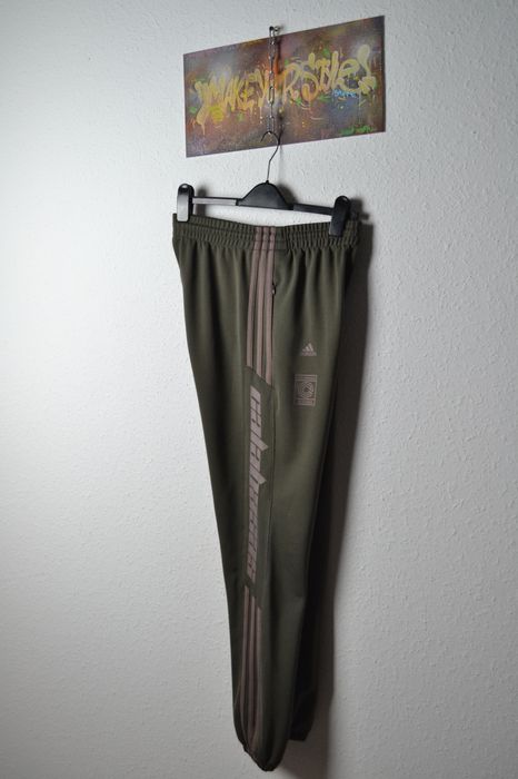 Yeezy calabasas pants core on sale mink