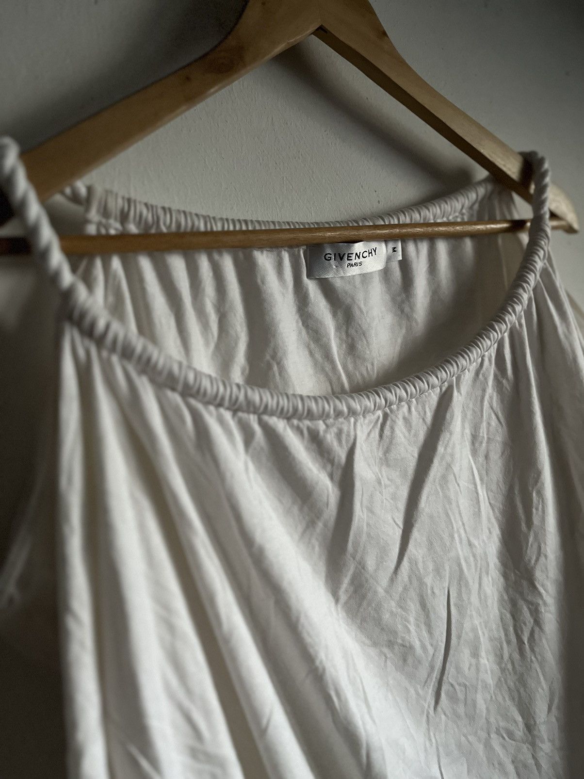 Designer × Givenchy × Vintage Vintage Designer Givenchy Crop Tops Size M / US 6-8 / IT 42-44 - 1 Thumbnail
