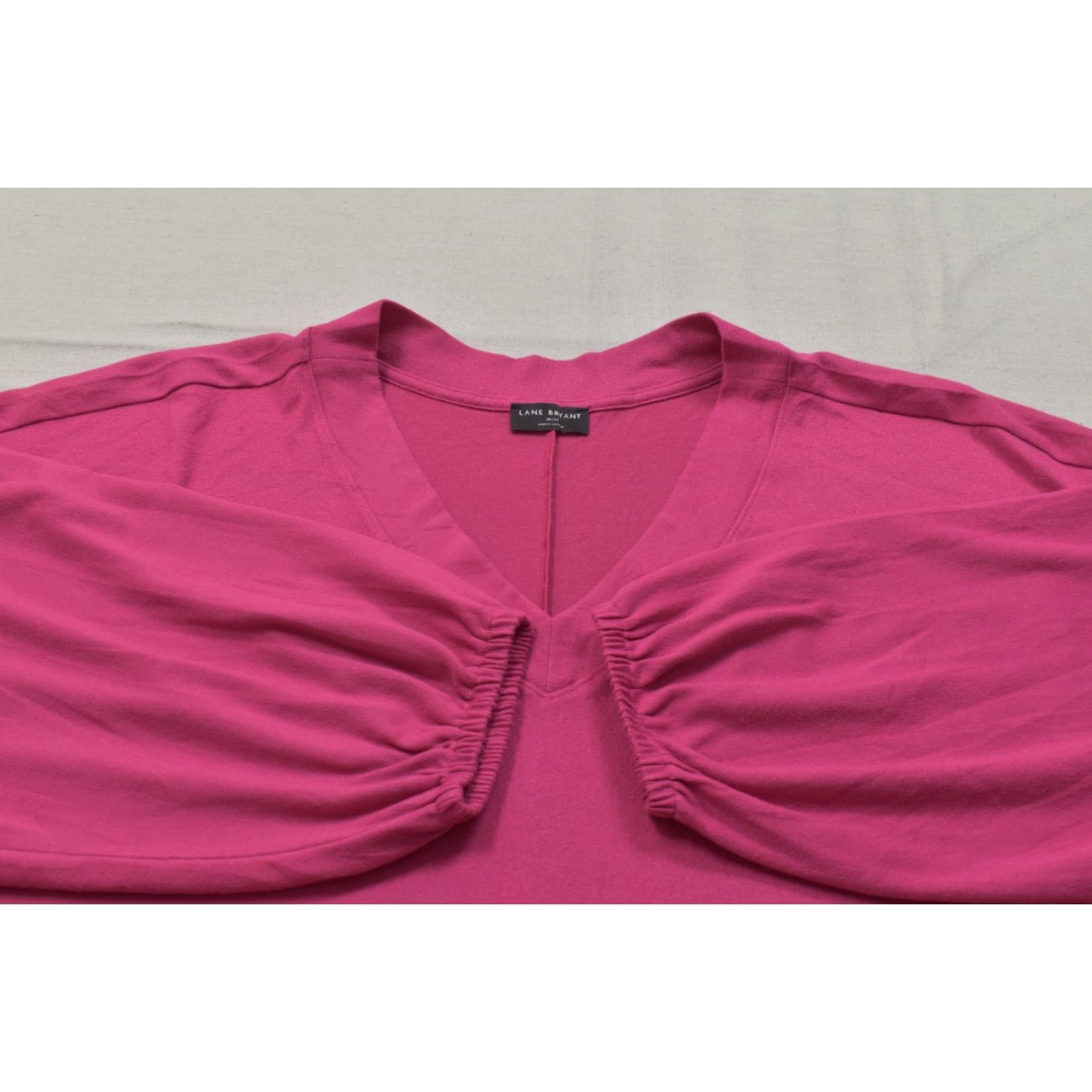 Vintage Lane Bryant Women's Plus Size 30/32 Pink V-Neck 3/4 Bubble Sleeve Pullover Top Blouse Size 4XL / US 24-26 - 6 Thumbnail