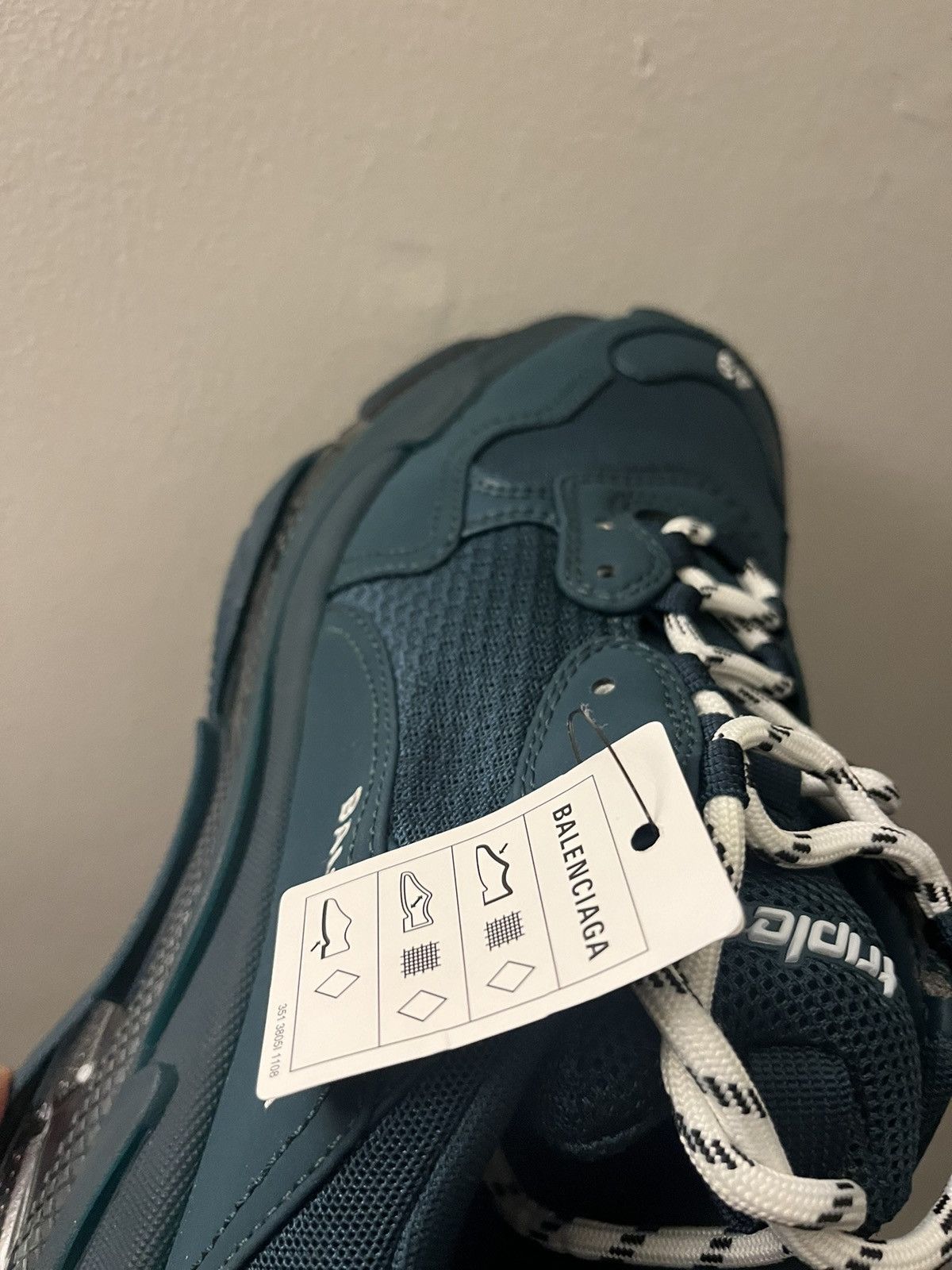 Balenciaga BALENCIAGA TRIPLE S Size US 10 / EU 43 - 12 Thumbnail