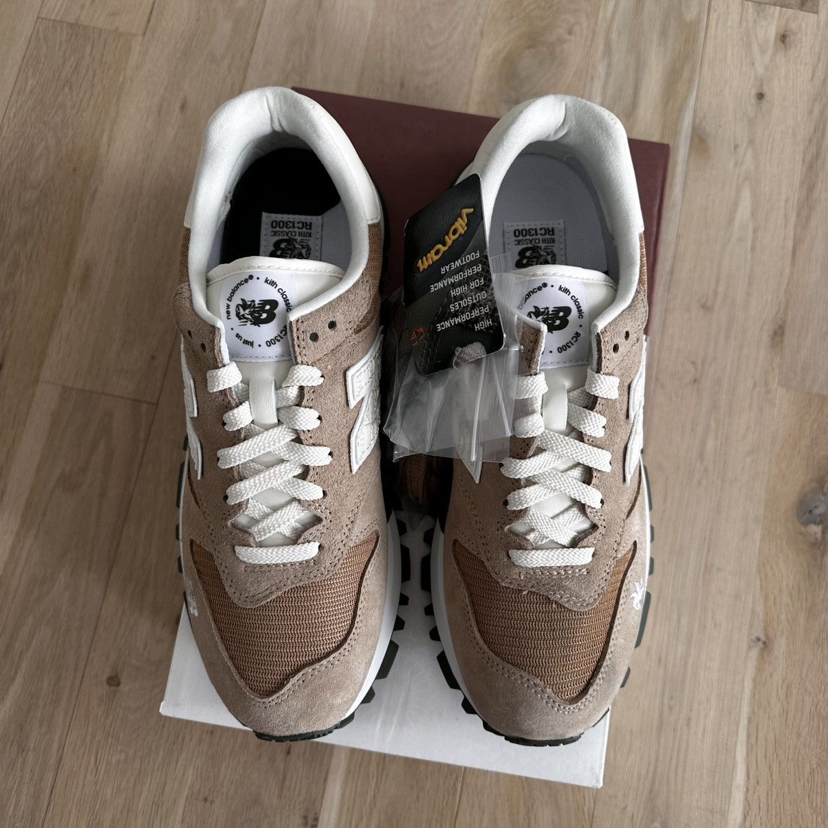 Kith × New Balance Kith x new balance 1300 Size US 7.5 / EU 40-41 - 2 Thumbnail