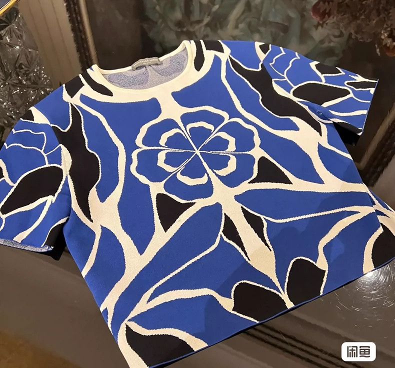 Alexander McQueen Alexander McQUEEN Printed short top 2505-Nextarrow Size S / US 4 / IT 40 - 1 Thumbnail