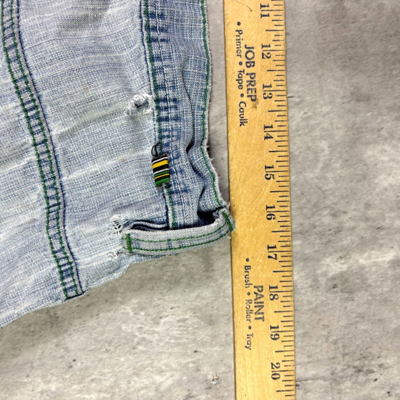 CO VINTAGE 5ive Jungle & Co Denim Shorts Bermuda Blue Light Wash 34 Mens Distressed 5-Pocket Zip? Button? (use only original words) Size US 36 / EU 52 - 6 Thumbnail