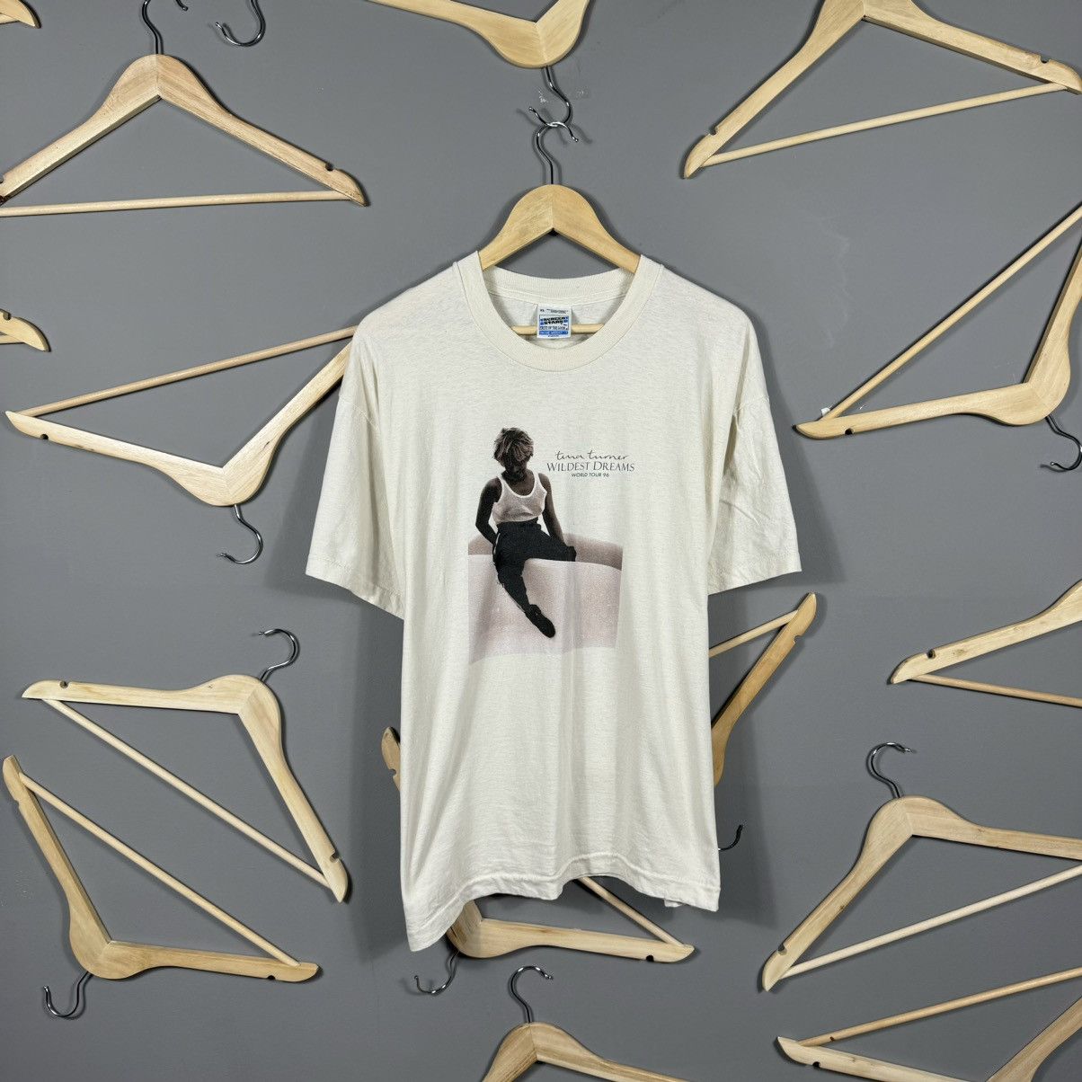 Band Tees Vintage 1996 Tina Turner Wildest Dreams World Tour T-shirt Size US XL / EU 56 / 4 - 1 Thumbnail