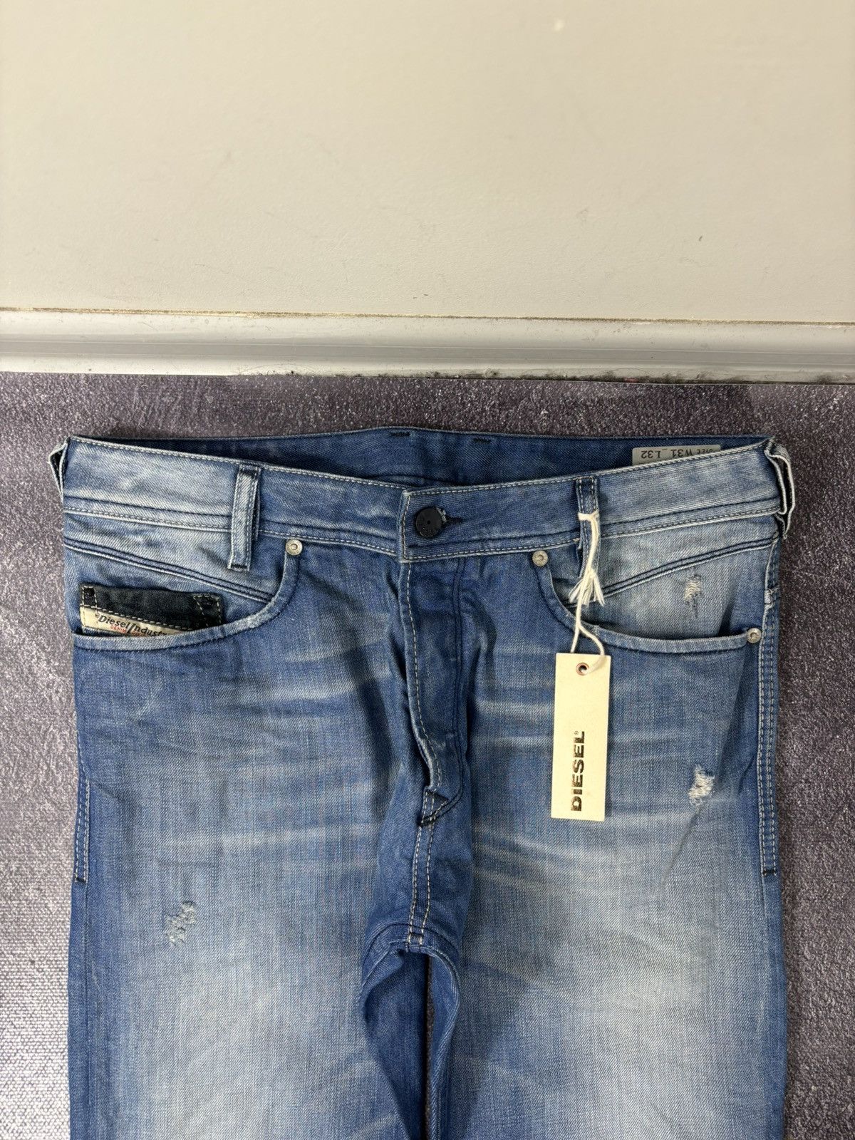 Diesel Diesel Iakop NWT Regular Slim Washed Blue Denim Jeans Size US 31 - 5 Thumbnail