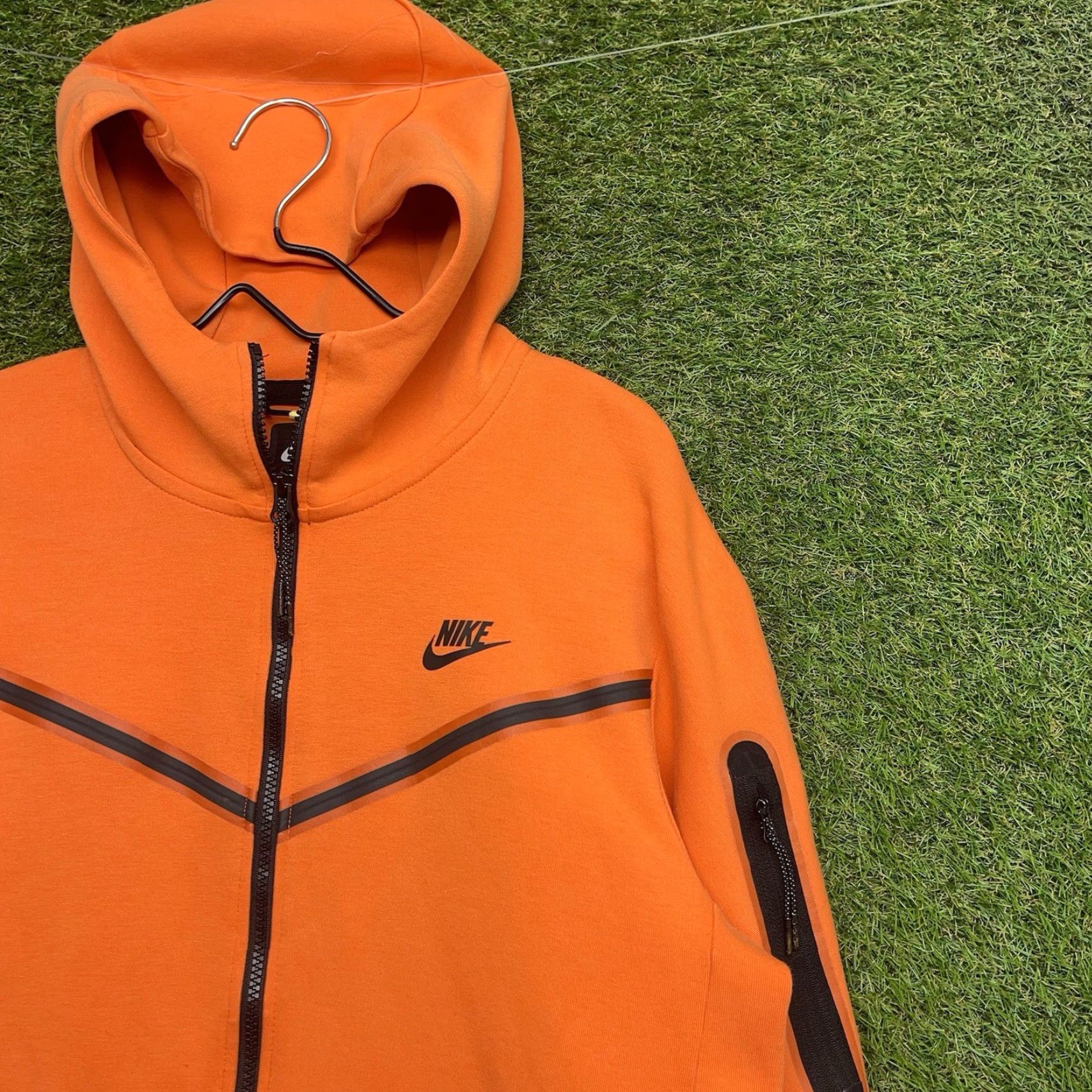 Nike Nike Tech Hoodie Mens Medium Zip Up Performance Sportswear HO230408NIC Hoodie Men Medium Nike Tech Zip Up Sportswear Fleece Orange Size US M / EU 48-50 / 2 - 3 Thumbnail