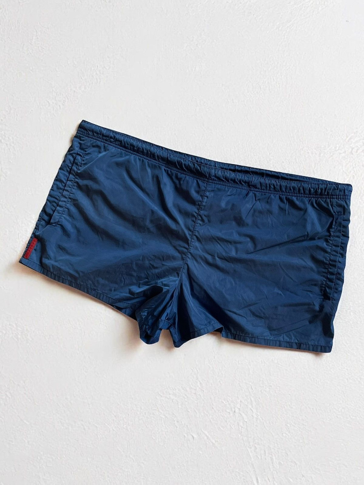 Designer × Prada OFFER!🫵🏻 PRADA RED TAB NYLON SHORTS VINTAGE ITALY Size US 34 / EU 50 - 4 Thumbnail