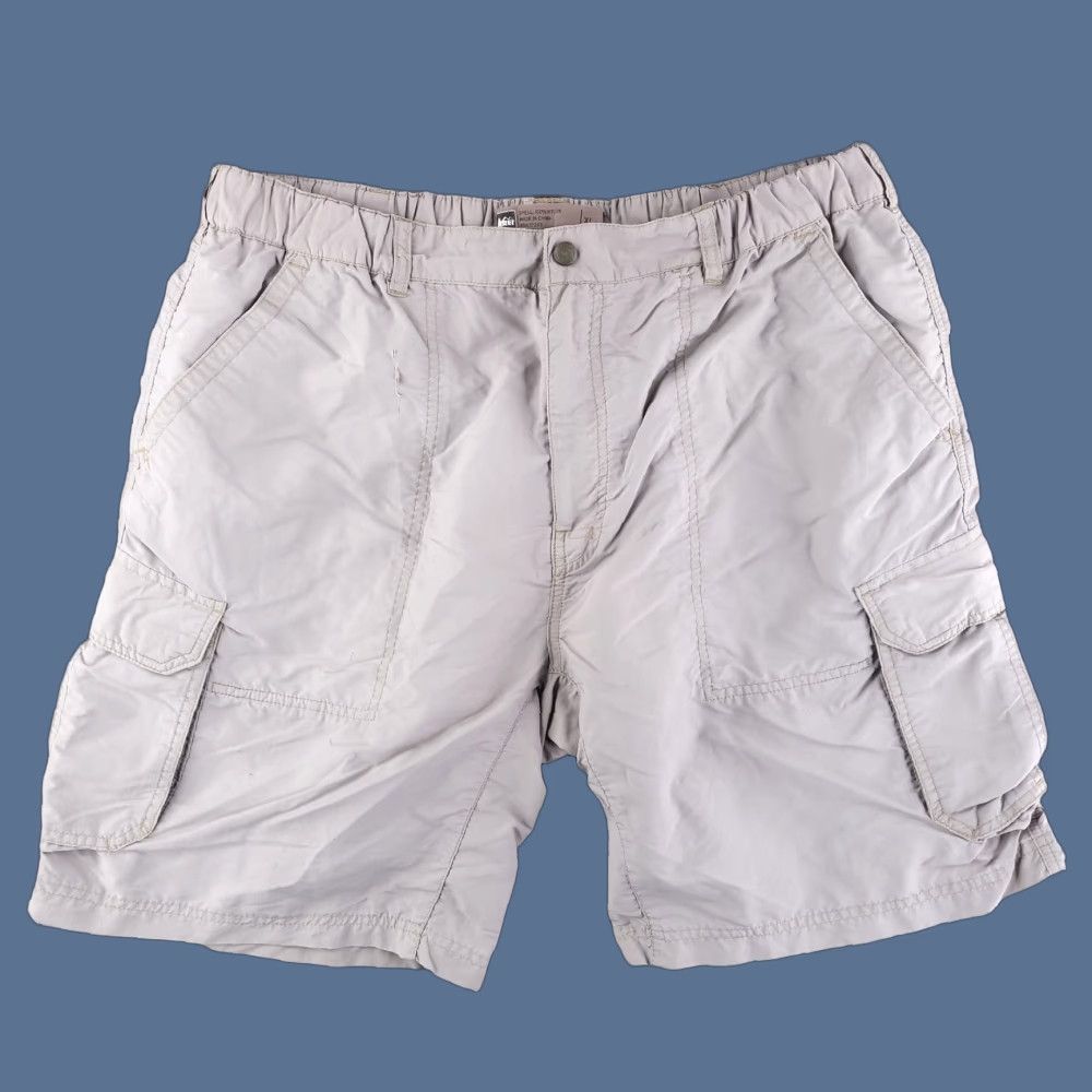 Vintage REI Cargo Nylon Shorts Mens XL Beige Outdoor I think there's too many words; but follow strictly. Size US 36 / EU 52 - 1 Thumbnail