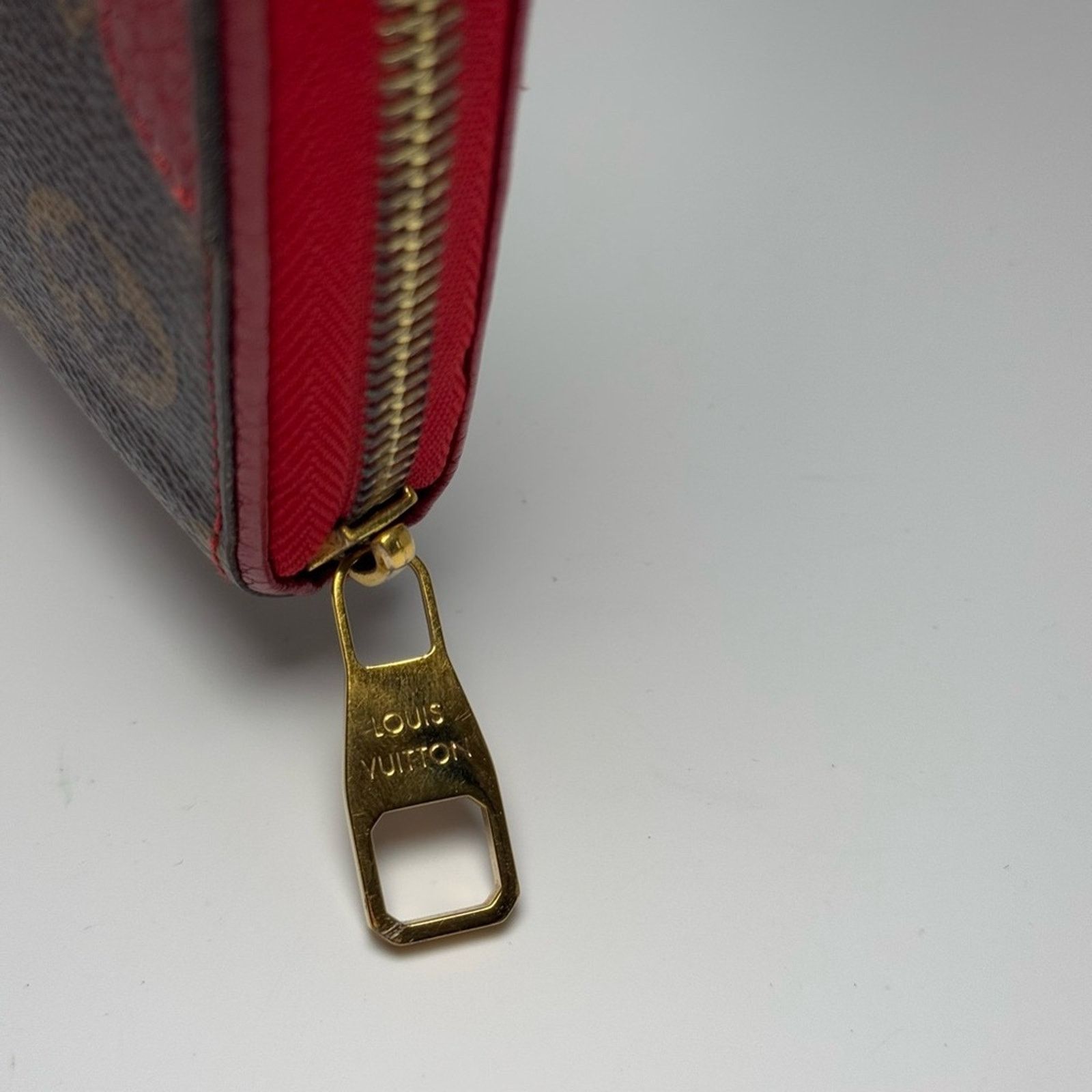 Louis Vuitton Louis Vuitton Retiro Zippy Wallet in Cerise Red Monogram Size ONE SIZE - 14 Thumbnail
