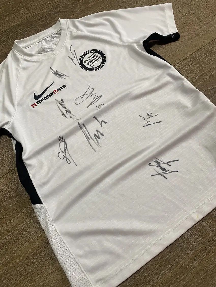 Nike × Vintage VTG SK Sturm Graz Training Football Jersey AUTOGRAPH kids L Size US L / EU 52-54 / 3 - 5 Thumbnail
