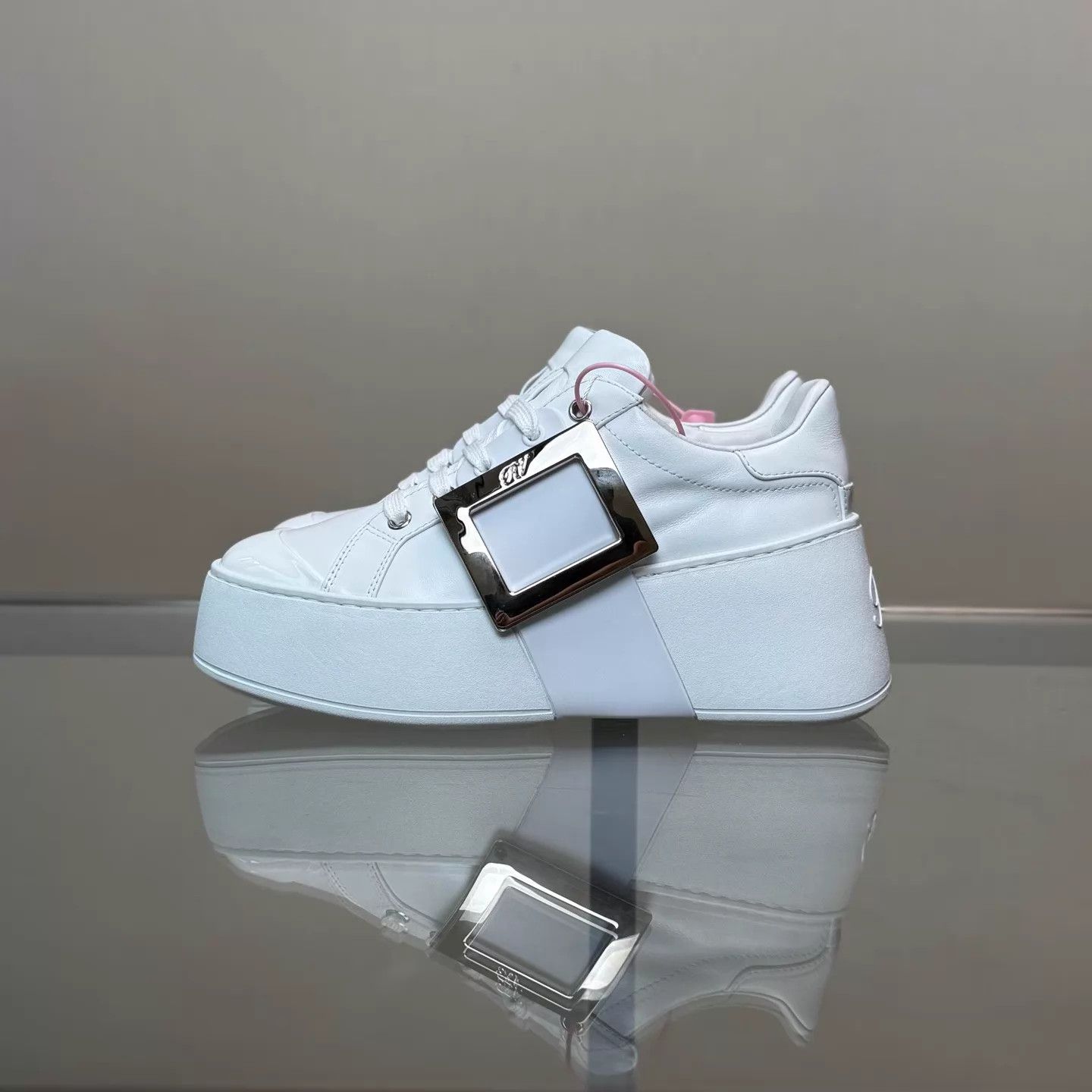 Roger Vivier Roger Vivier Skate Buckle Platform White 35.5 New Size US 5 / IT 35 - 2 Thumbnail