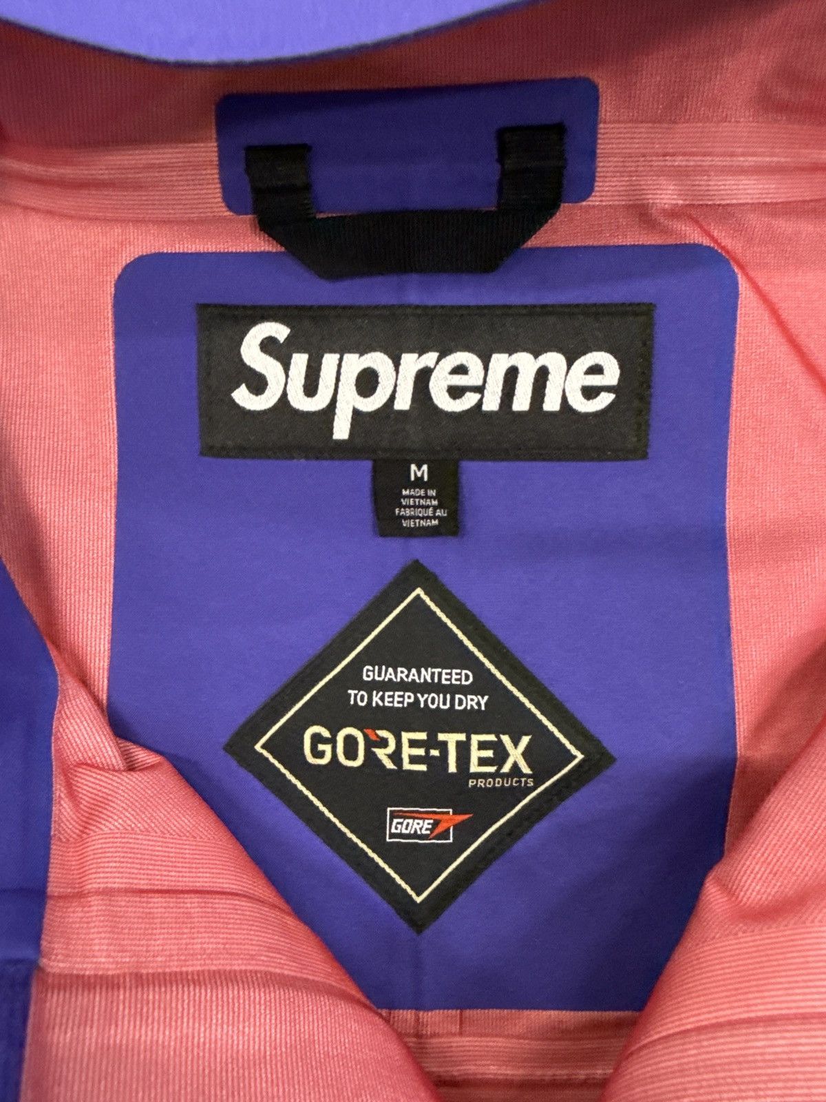 Supreme × The North Face Supreme Gore-Tex Taper Seam Shell Jacket Size US M / EU 48-50 / 2 - 4 Thumbnail