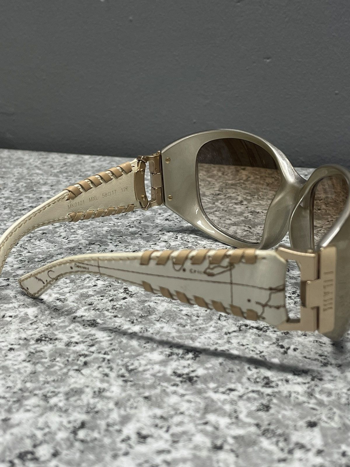 Alviero Martini ALVIERO MARTINI Goggle glasses Size ONE SIZE - 6 Thumbnail