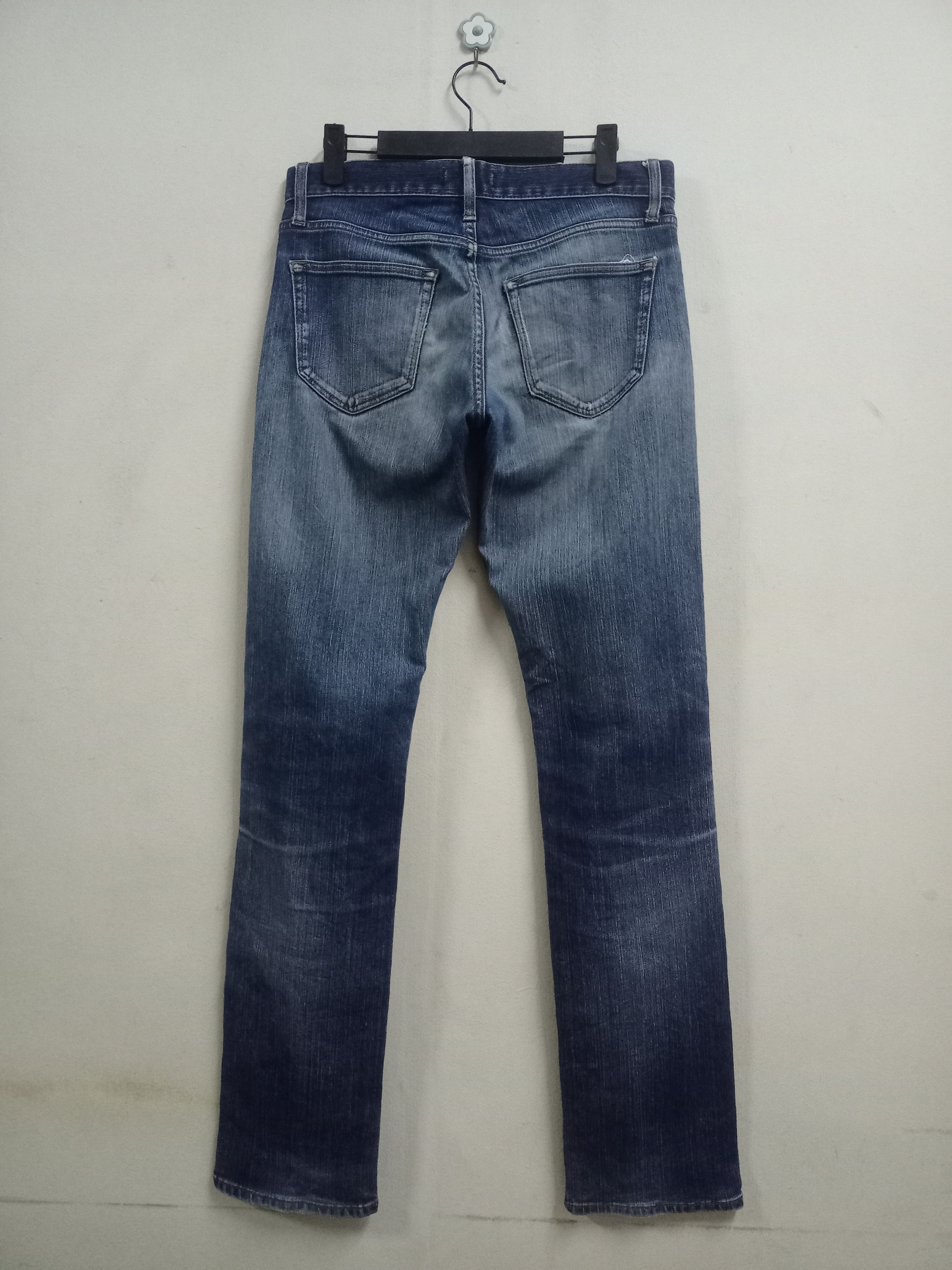 Japanese Brand × Uniqlo Vintage Japanese Uniqlo Blue Wash Distressed Jeans 31x32 Size US 31 - 2 Thumbnail