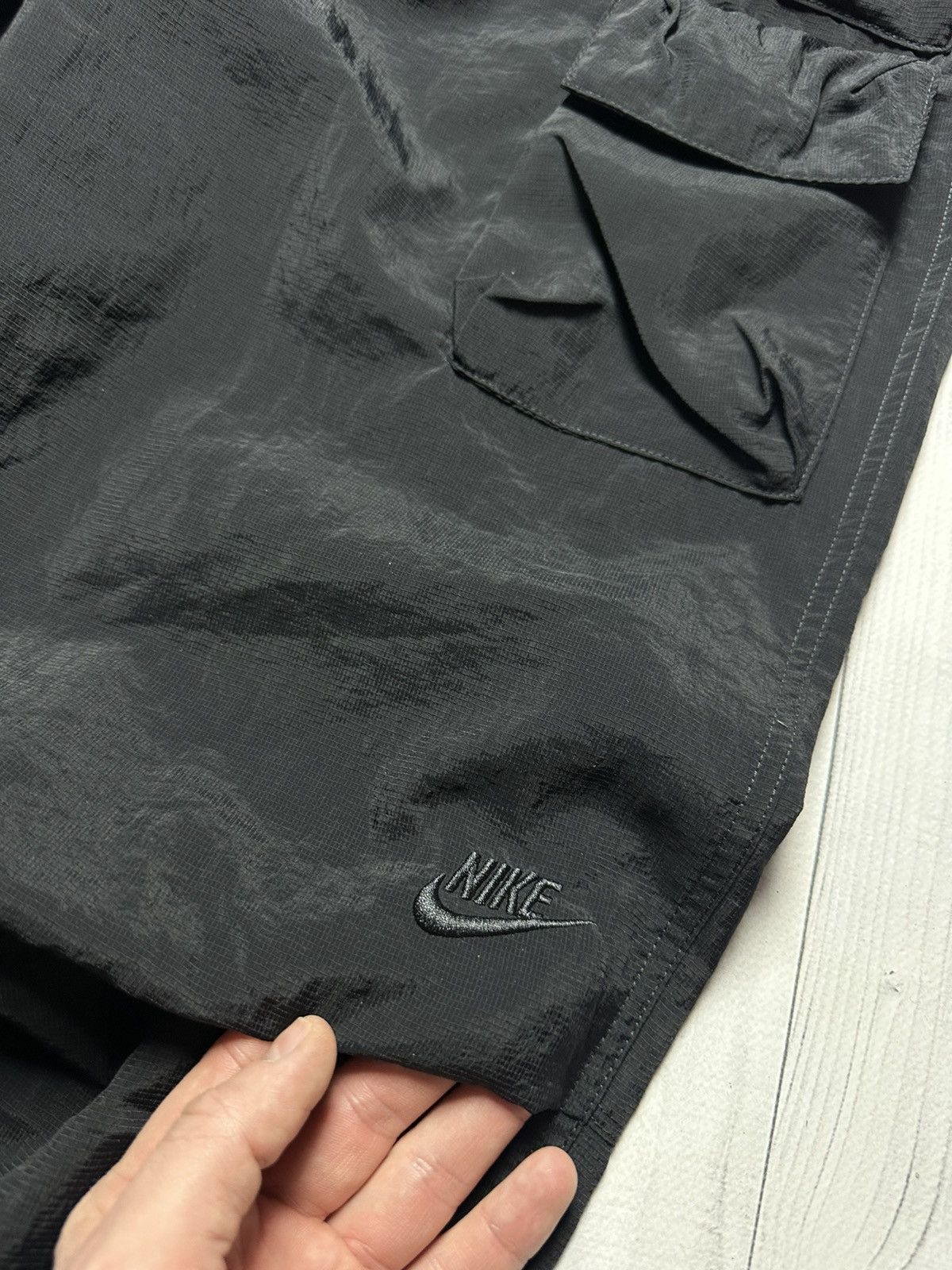 Nike Nike tech pack multi pocket rare Y2K joggers size XL Size US 36 / EU 52 - 3 Thumbnail