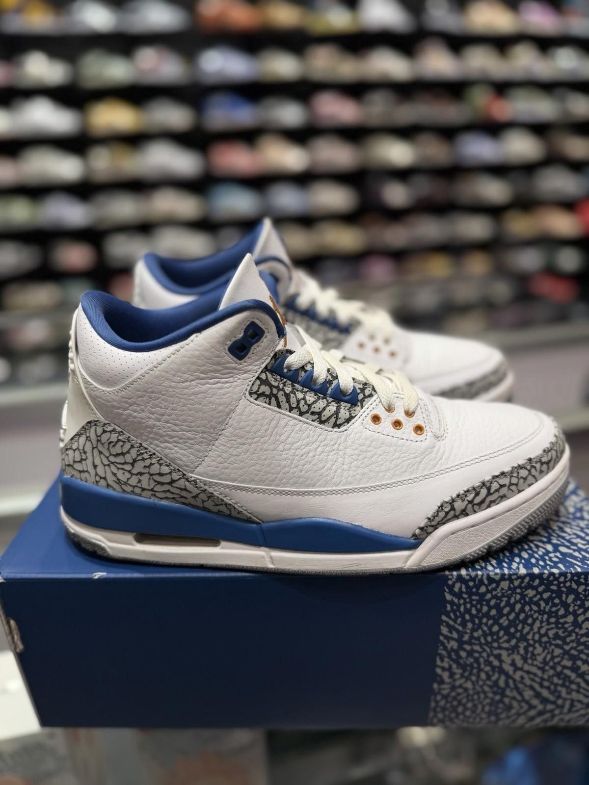 Jordan Brand Jordan 3 Retro Washington Wizards Size 9.5 Pre-Owned Blue Size US 9.5 / EU 42-43 - 1 Thumbnail