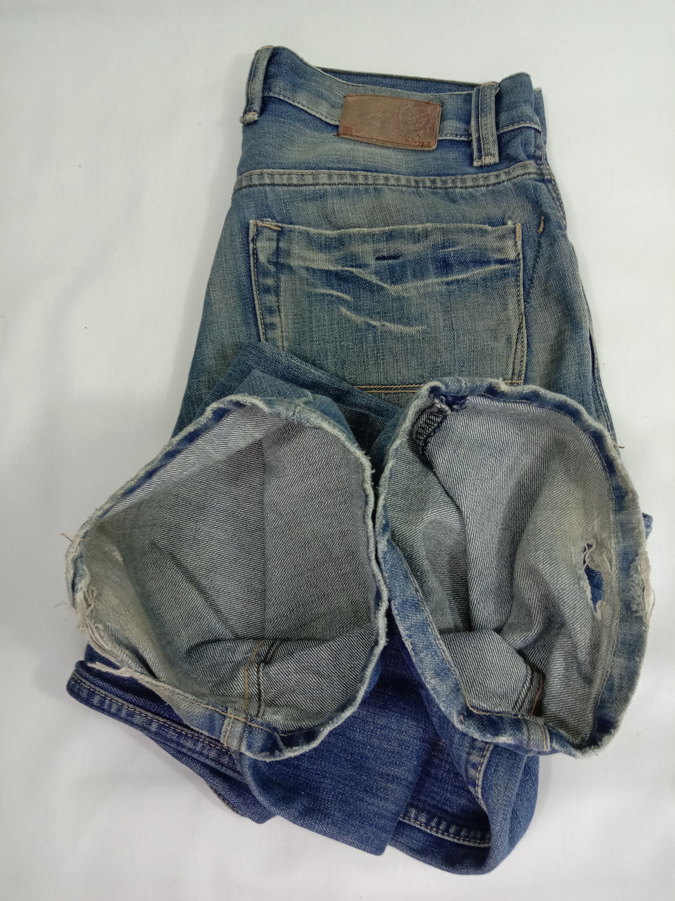 Diesel Vintage Diesel Industry Blue Wash Straight Cut Jeans Size US 34 / EU 50 - 15 Thumbnail