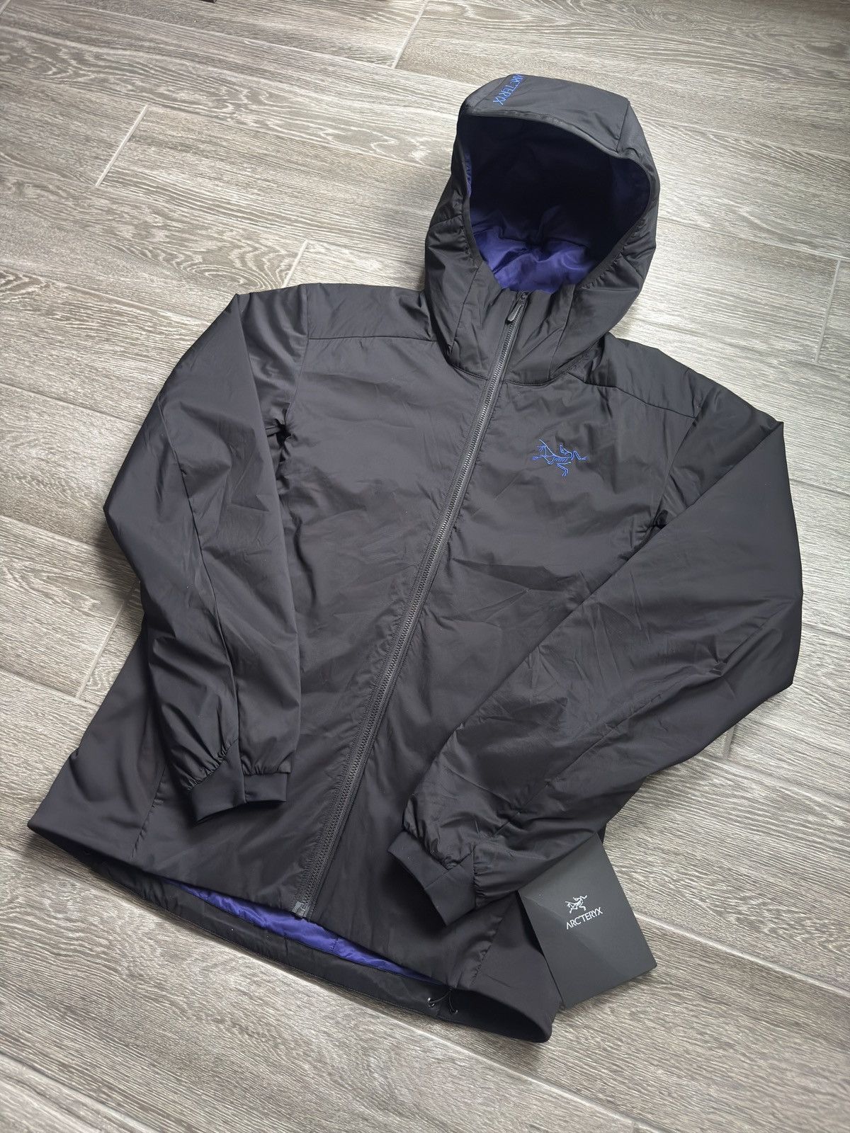 Arc'teryx Arc’teryx Atom Hoody – Black/Soul/Electra Size Small Size US S / EU 44-46 / 1 - 5 Thumbnail
