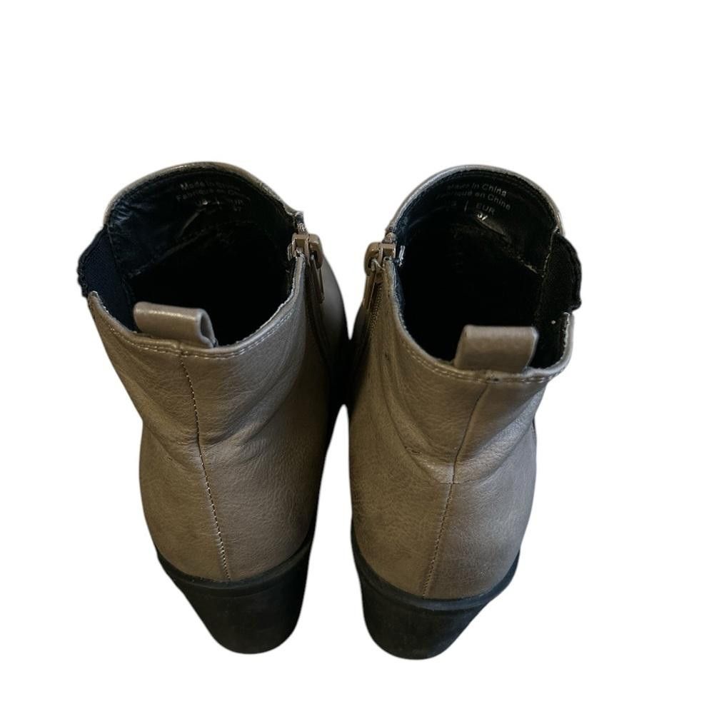 Designer Women's taupe ankle boots, size 7 Size US 7 / IT 37 - 3 Thumbnail