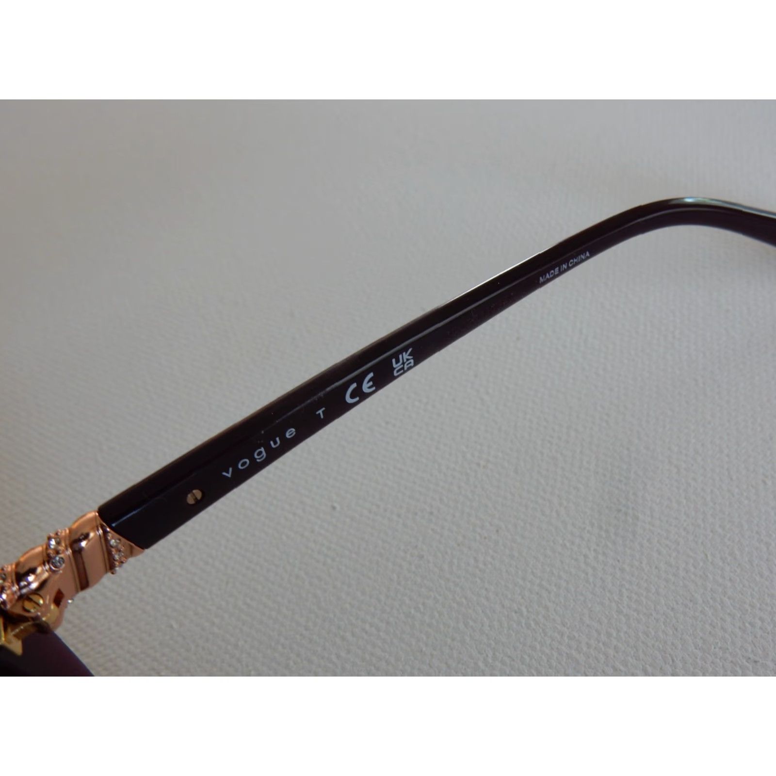 Vogue VOGUE Sunglasses Women Red 55mm UV Protection Glitter Accents 2010s Size ONE SIZE - 4 Thumbnail