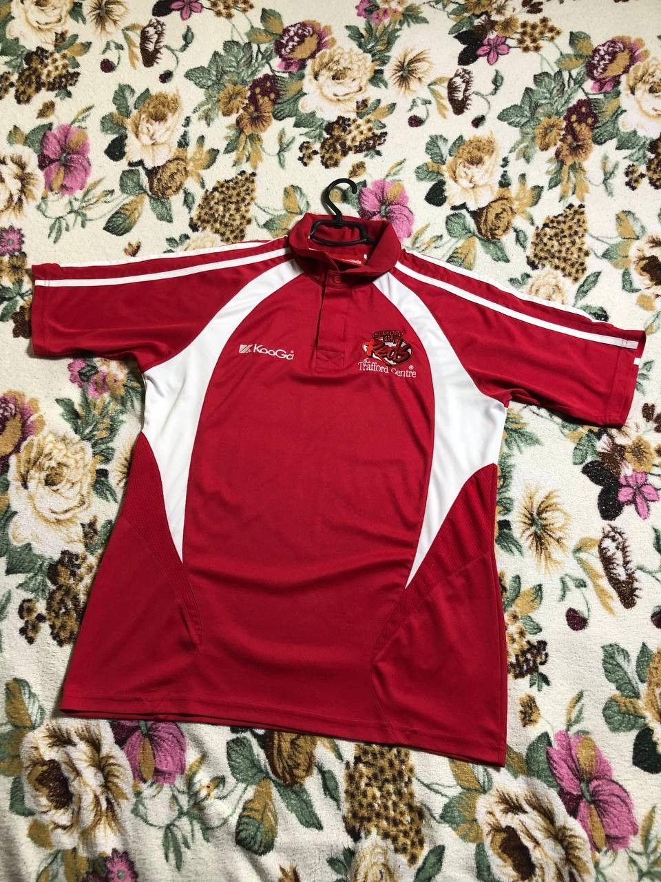Vintage Vintage T-Shirt Red KooGa logo Y2K Jerseys sportwear Size US M / EU 48-50 / 2 - 1 Thumbnail