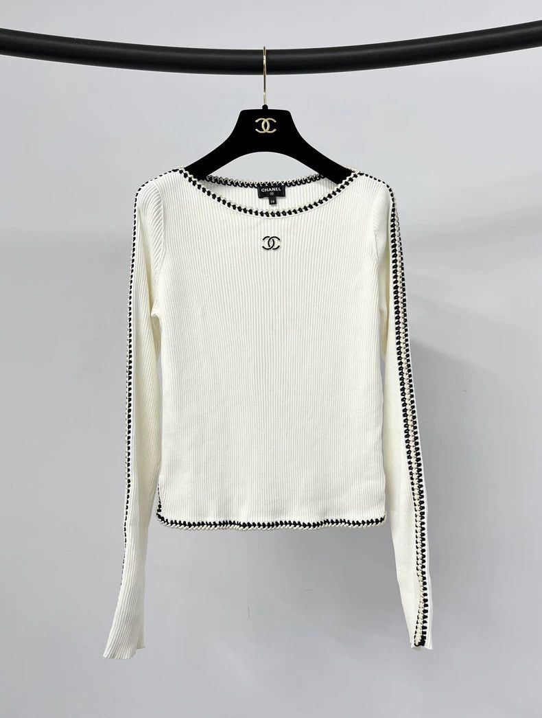 Chanel White knitted undershirt with long sleeves