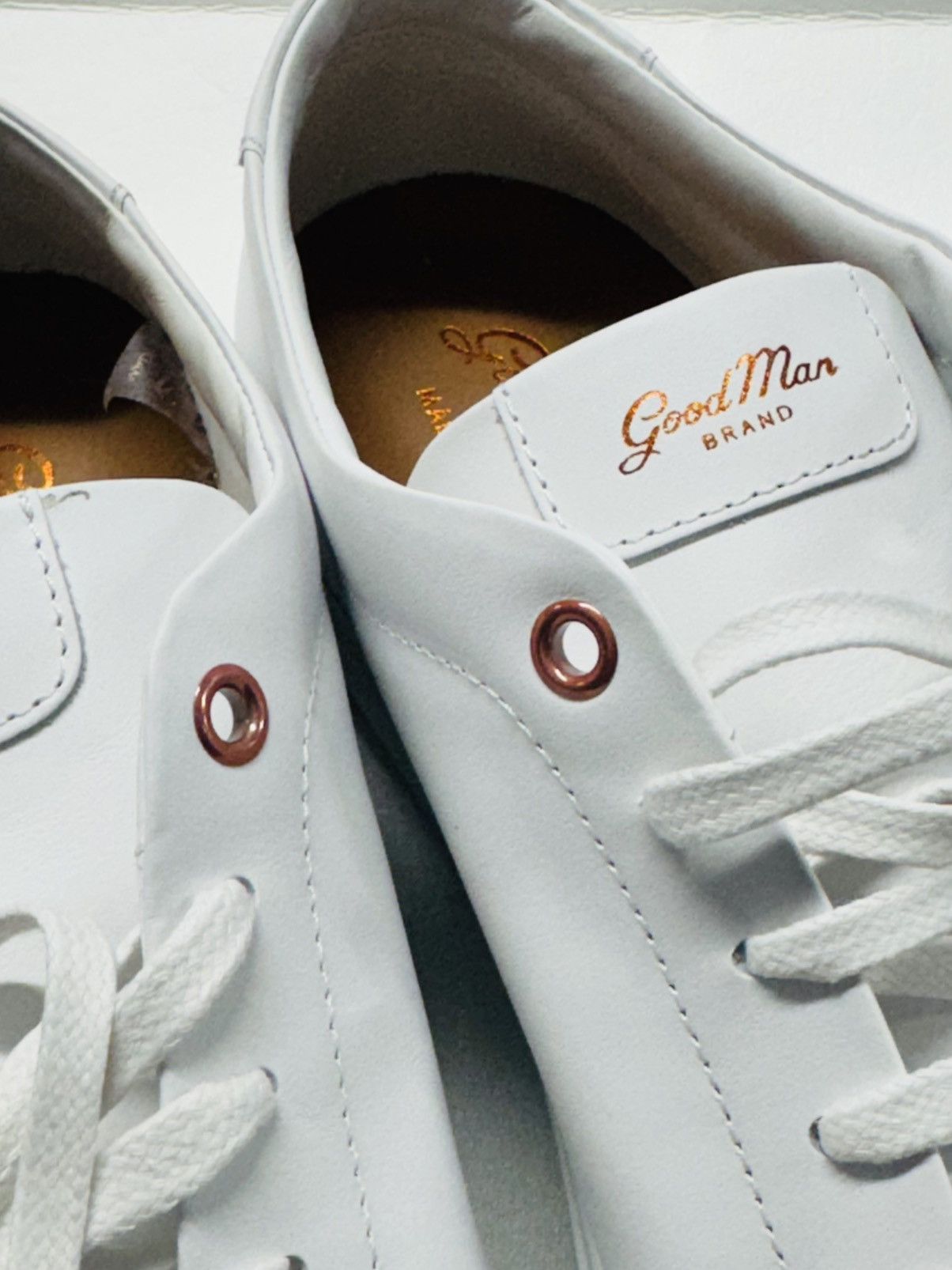Good Man Brand Good Man Brand Edge Italian Leather Low Top Sneaker White Size US 10 / EU 43 - 6 Thumbnail