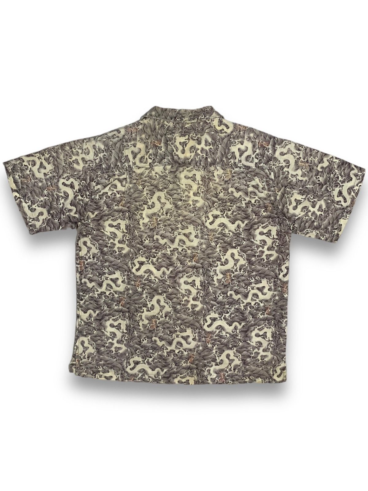 Yohji Yamamoto Vintage Japanese Brand All Over Graphics Dragon Art Shirts Size US L / EU 52-54 / 3 - 2 Thumbnail