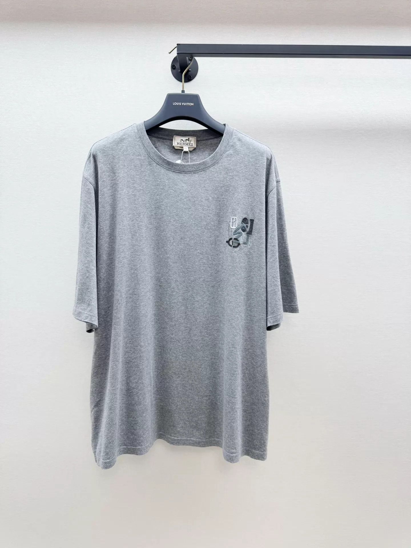 Hermes Hermes Authentic Short Sleeve Shirt XXL 2 Wears Like New Size XXL / US 16-18 / IT 52-54 - 1 Thumbnail
