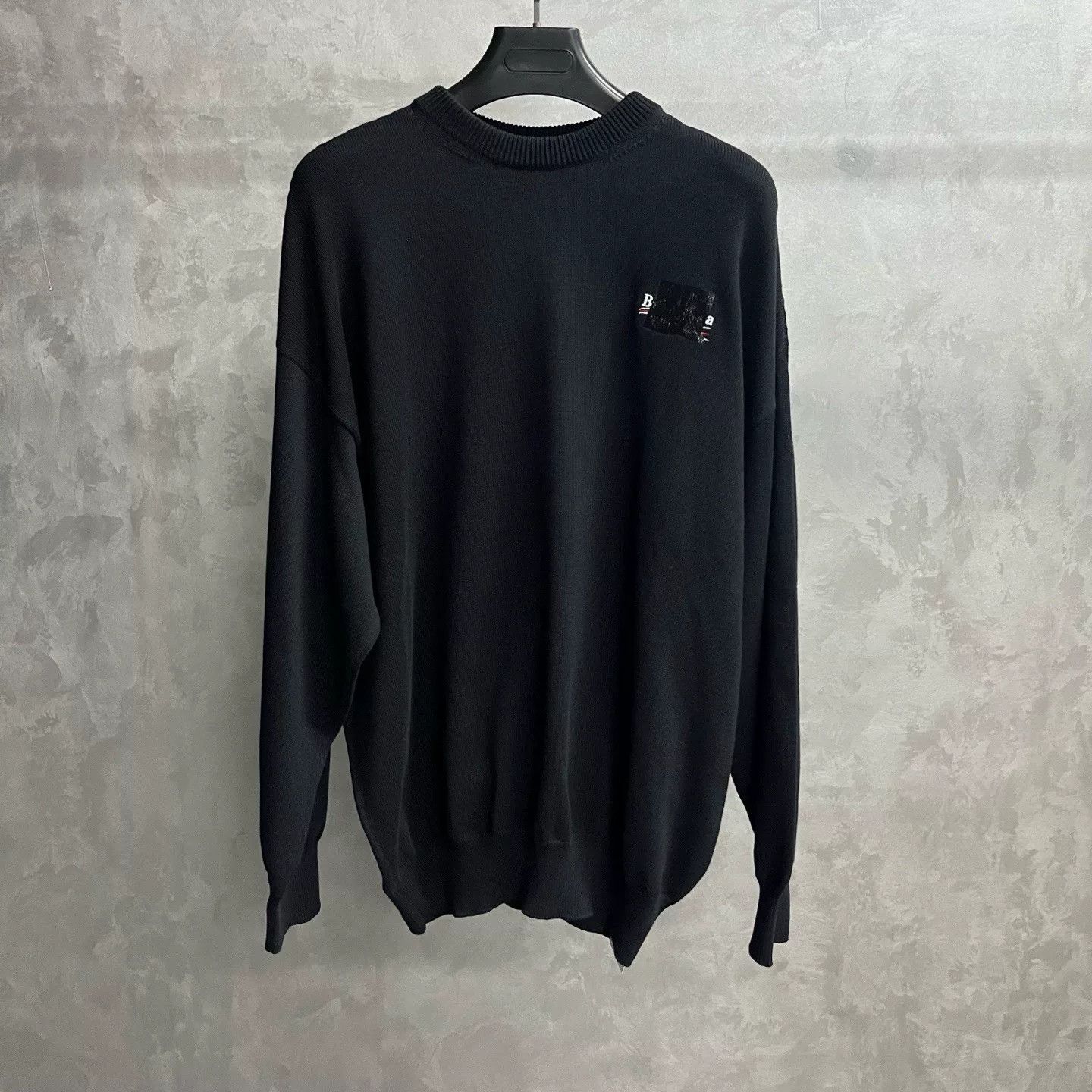 Balenciaga Balenciaga Embroidered Printed Black Sweater s Men Size US S / EU 44-46 / 1 - 1 Thumbnail