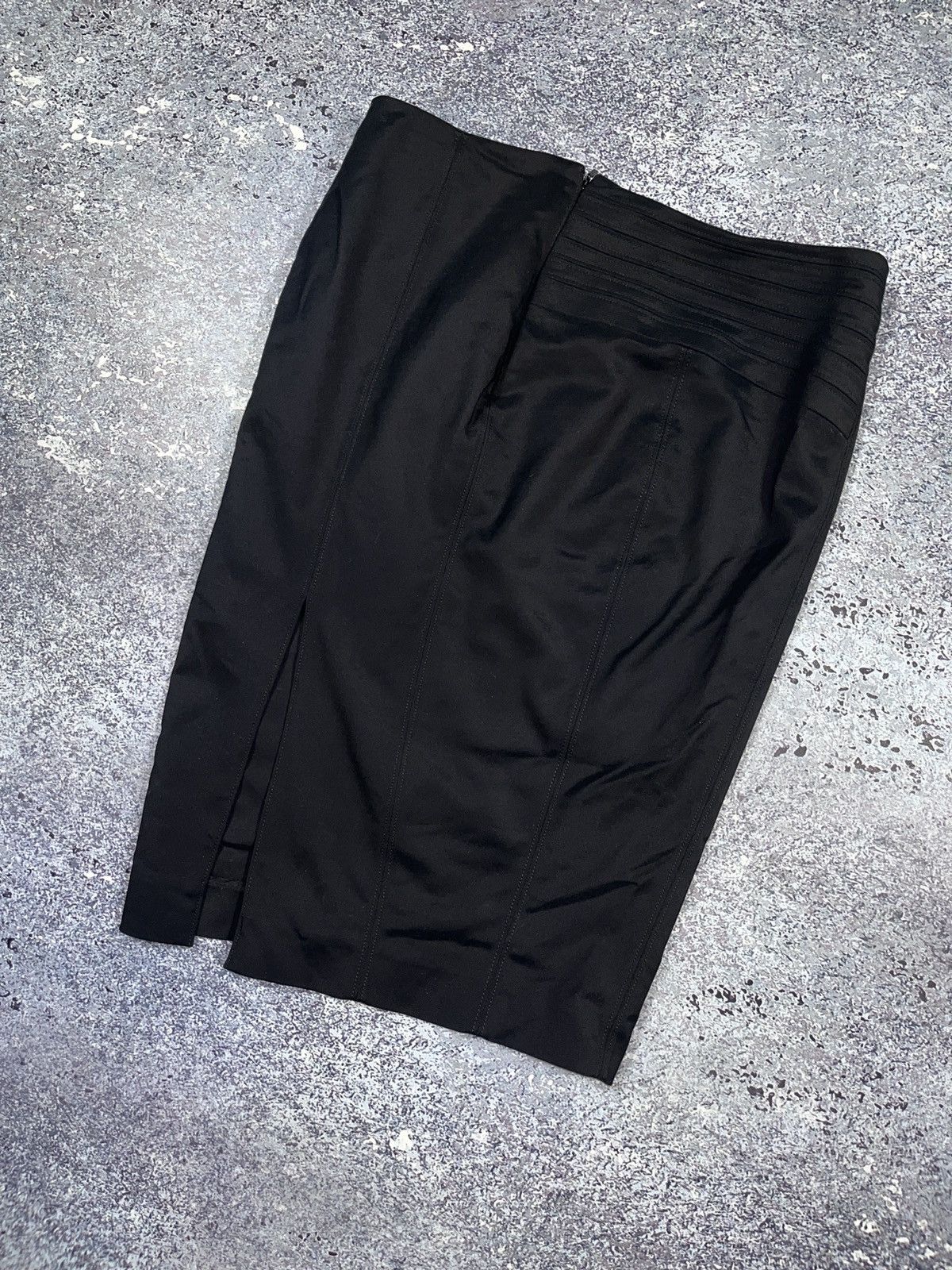 Gucci Gucci Tom Ford Black Medi Skirt Designer Classic Luxury Size 28" / US 6 / IT 42 - 4 Thumbnail