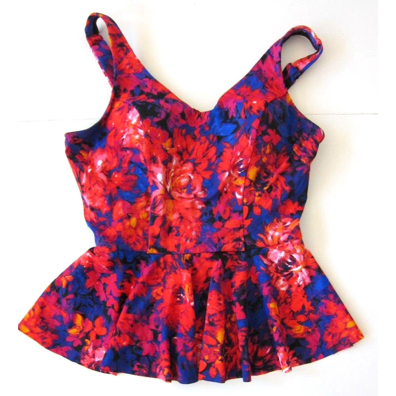 Vintage Contour Beach Scene Floral Built In Bra Tankini Swim Top 16 Red Womens Size 16 90s Vintage Pattern Size XXL / US 16-18 / IT 52-54 - 8 Thumbnail
