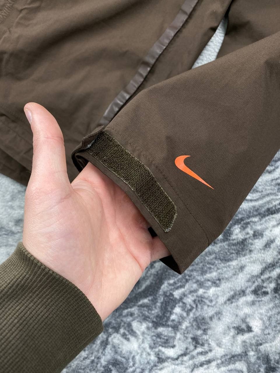 Nike ACG Nike ACG Gore-Tex Windbreaker Light Jacket Men Size S Brown Size US S / EU 44-46 / 1 - 7 Thumbnail