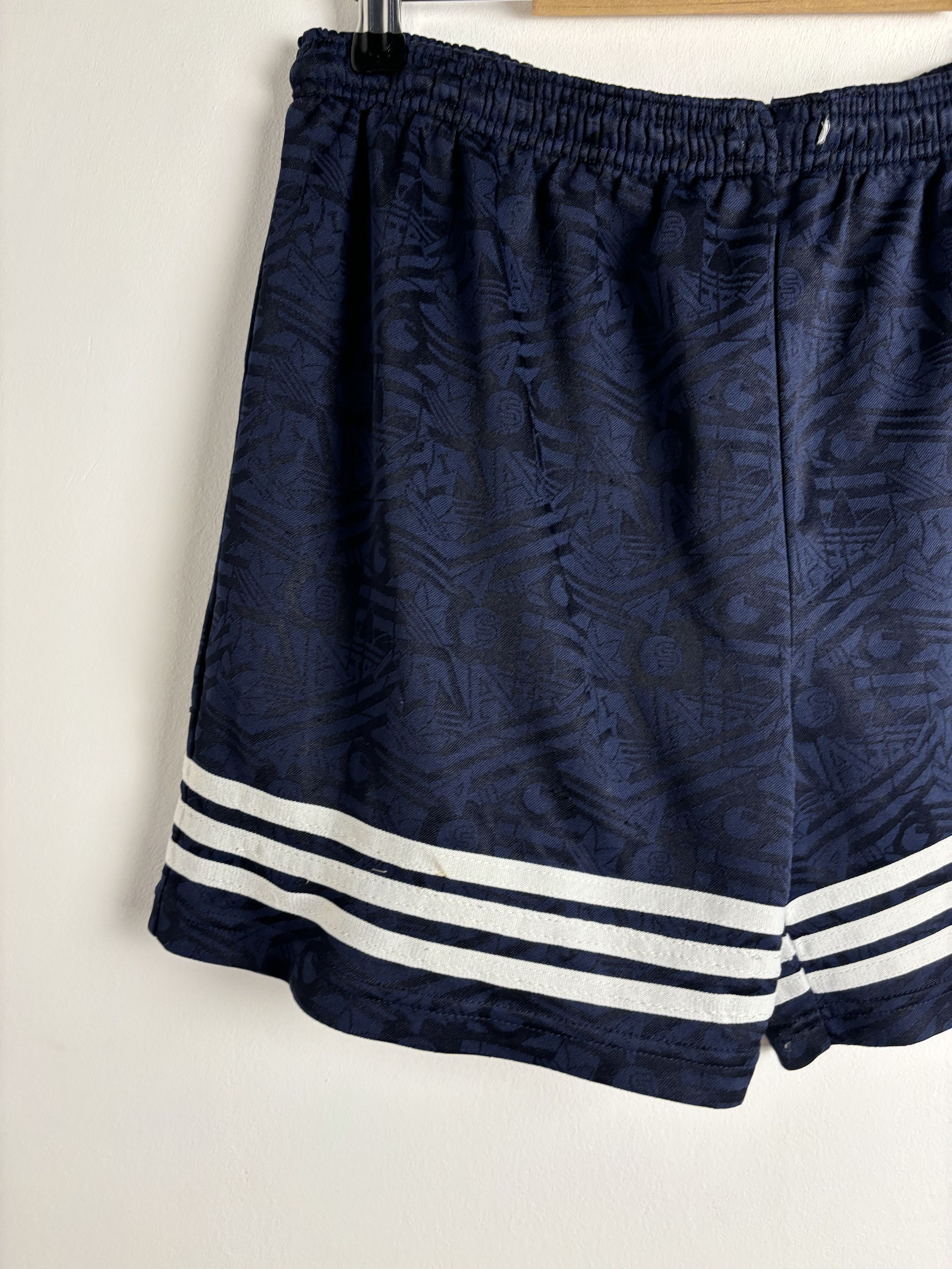 Adidas × Vintage Vintage Adidas Retro Soccer Shorts Size US 34 / EU 50 - 4 Thumbnail