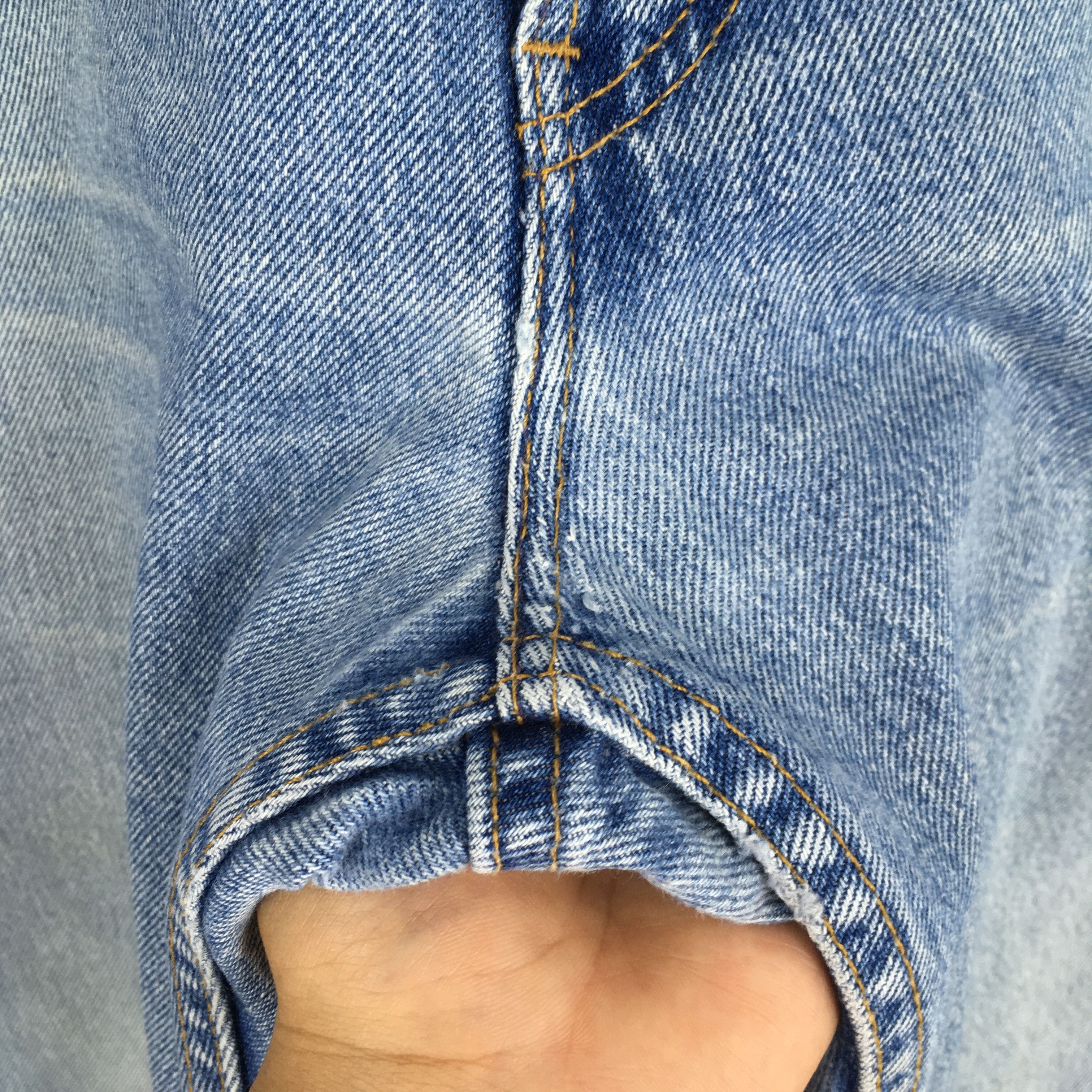Levi's Size 33x30 Vintage Levi's 505 Light Wash Zipper Jeans S272 Size US 33 - 7 Thumbnail