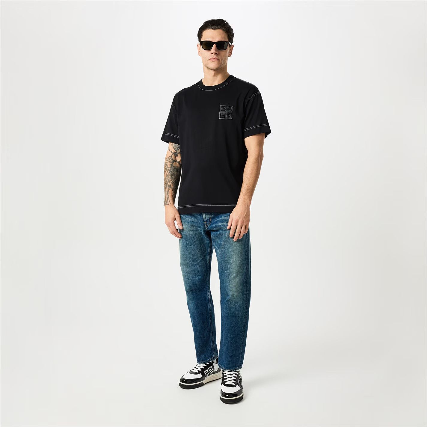 Givenchy o1g2r1mq0426 Boxy T-Shirt in Black Size US XL / EU 56 / 4 - 5 Thumbnail