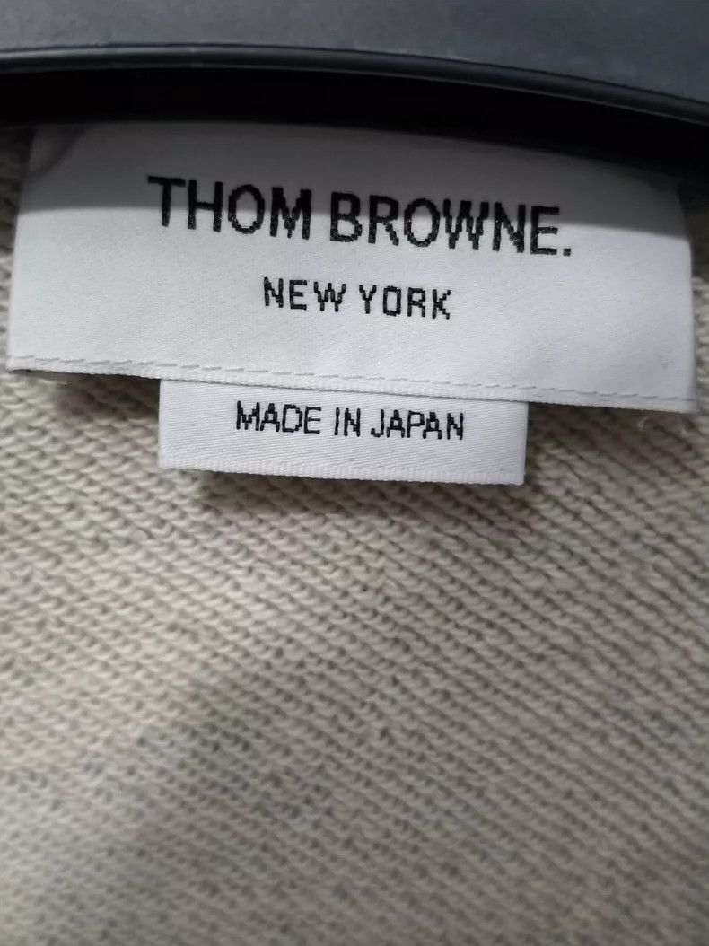 Thom Browne THOM BROWNE38Classic 4-stripe V-neck Cardigan 2502-Nextarro Size XS / US 0-2 / IT 36-38 - 5 Thumbnail