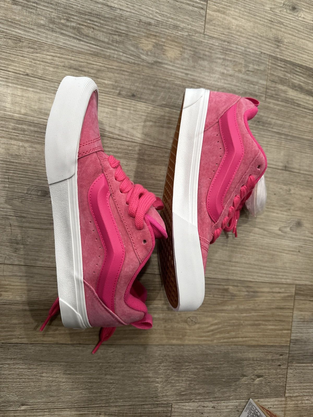 Vans Nubuck Pink Glow Knu Skool Vans Size US 8.5 / EU 41-42 - 3 Thumbnail