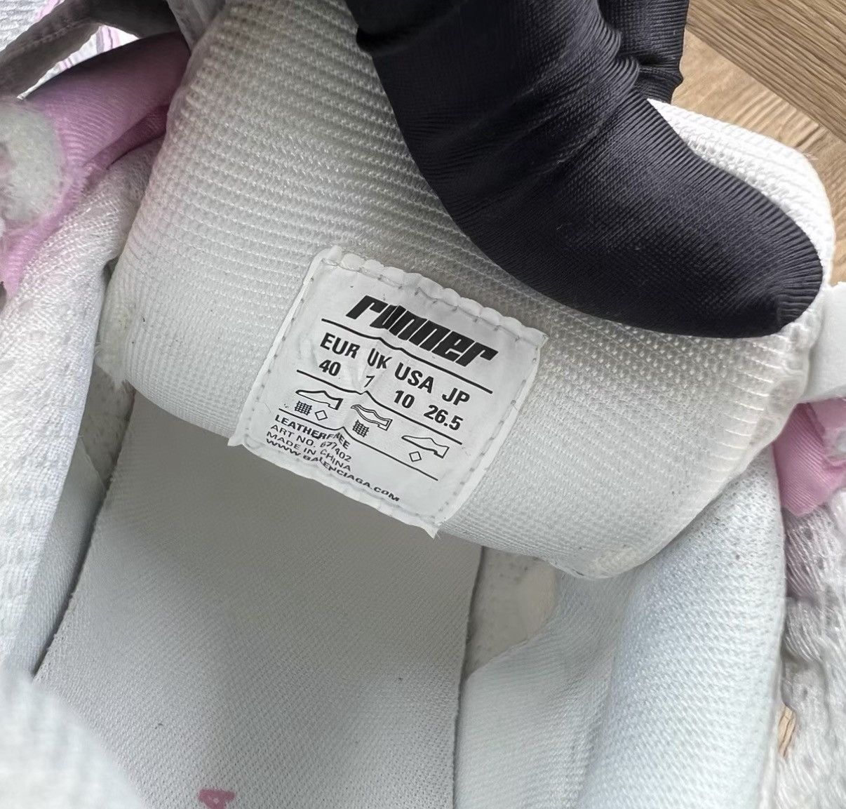Balenciaga Balenciaga Runner Pink & White Vintage Dad Sneakers J41 Size US 10 / IT 40 - 7 Thumbnail