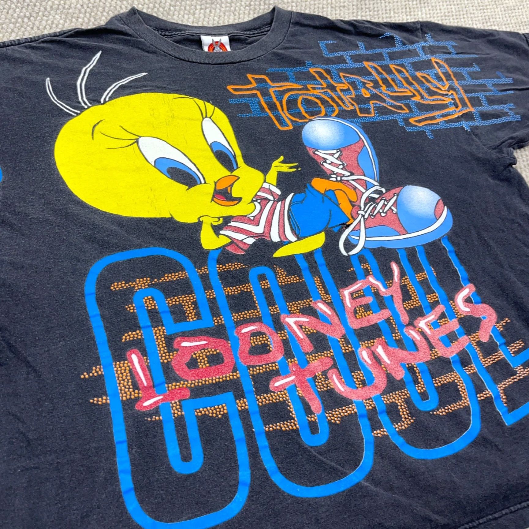 90s Tweety T-shirt 黒 Looney Tunes Crop Top TWEETY BIRD TShirt 90s | Shop Exile