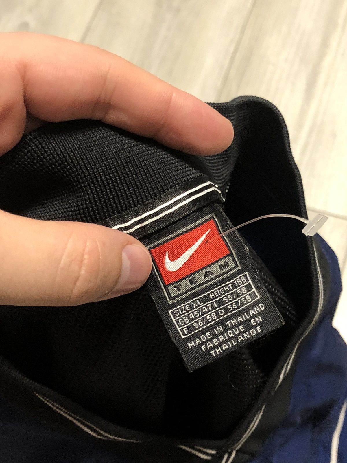 Nike Vintage Nike Team Nylon Sweatshirt Navy drill Y2K Size US XL / EU 56 / 4 - 4 Thumbnail