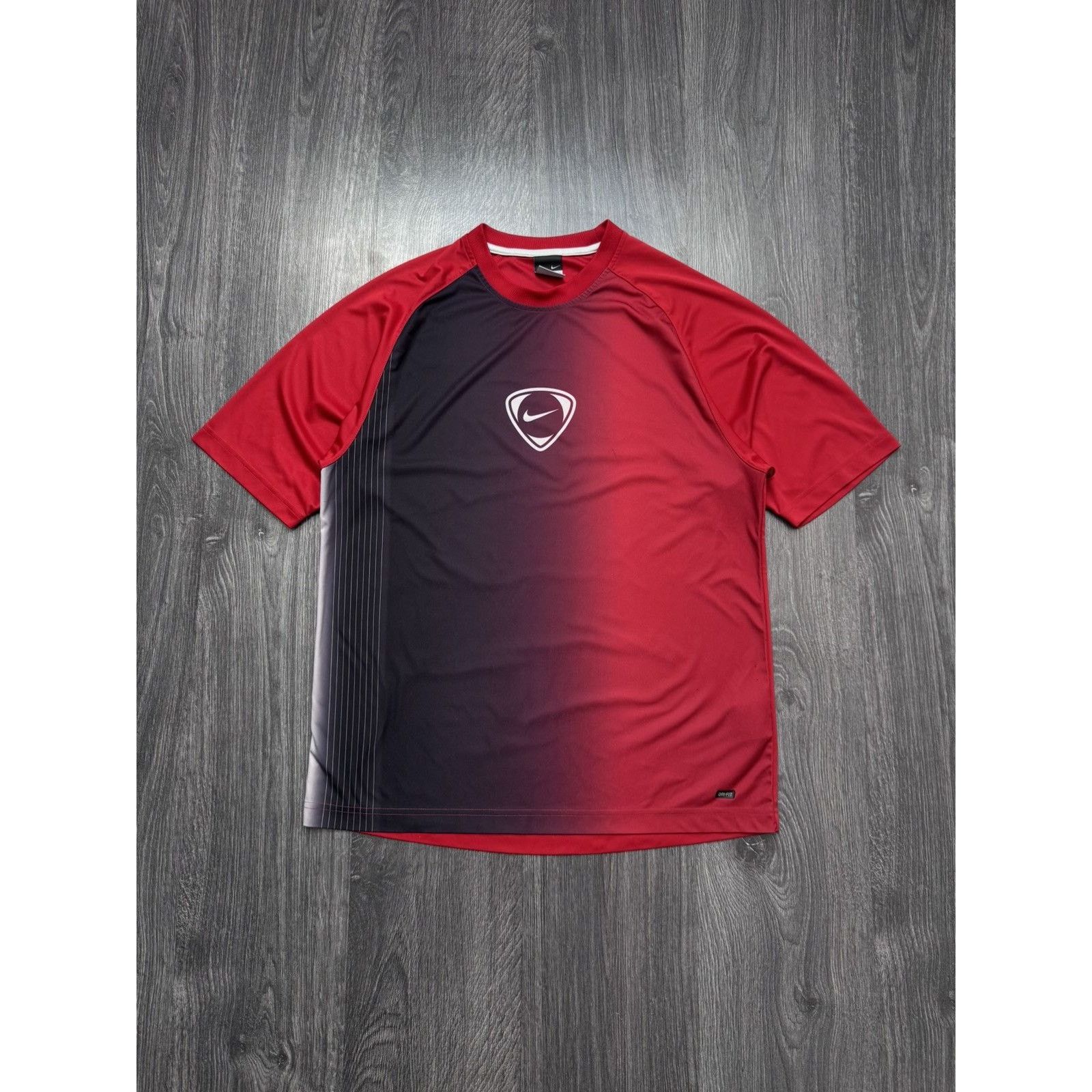 Nike 00s Vintage Nike Soccer Jersey Centre Logo Size US M / EU 48-50 / 2 - 1 Thumbnail