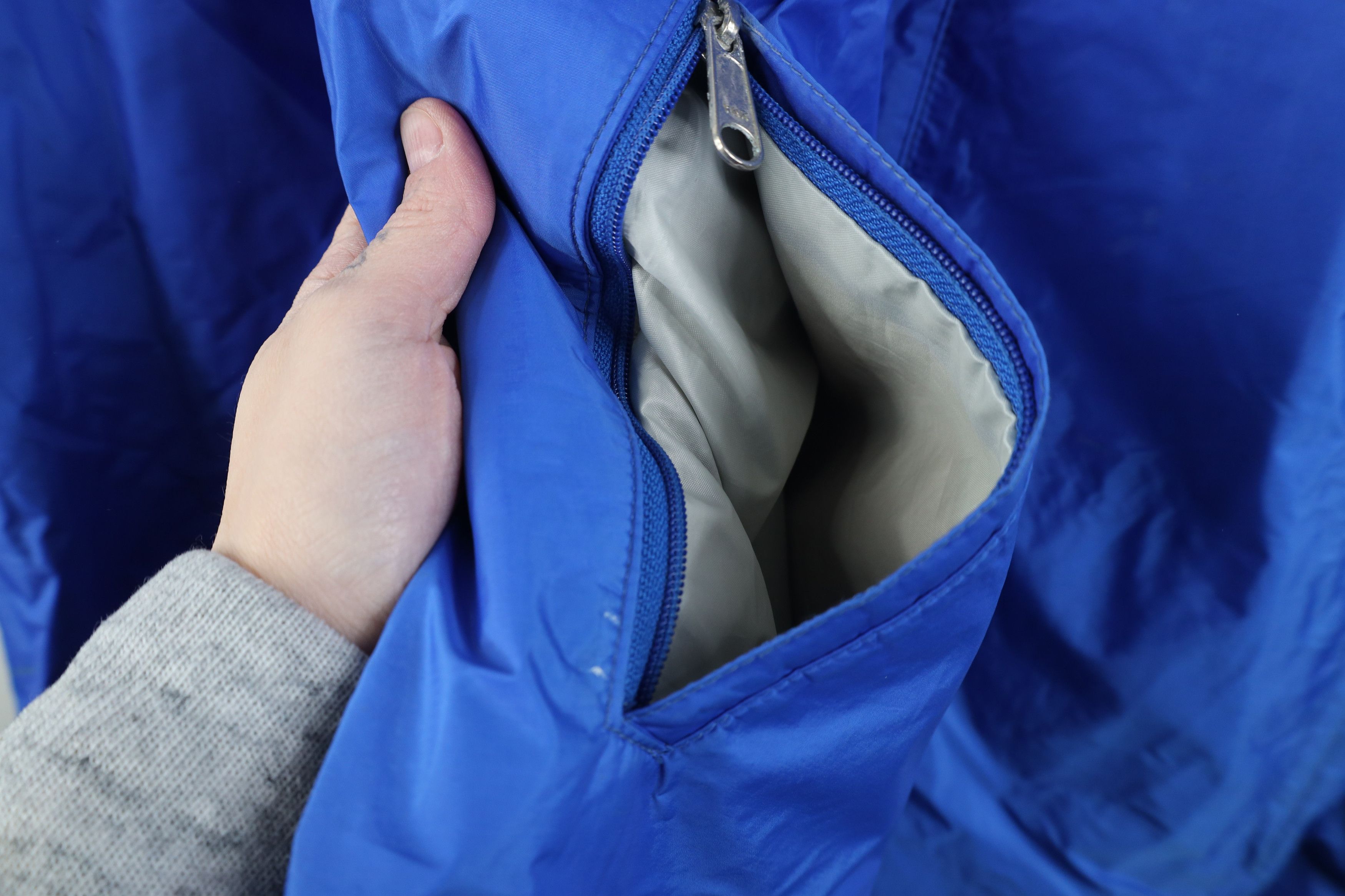 The North Face Vintage 90s The North Face Hooded Rain Jacket Blue USA Size US XL / EU 56 / 4 - 8 Thumbnail