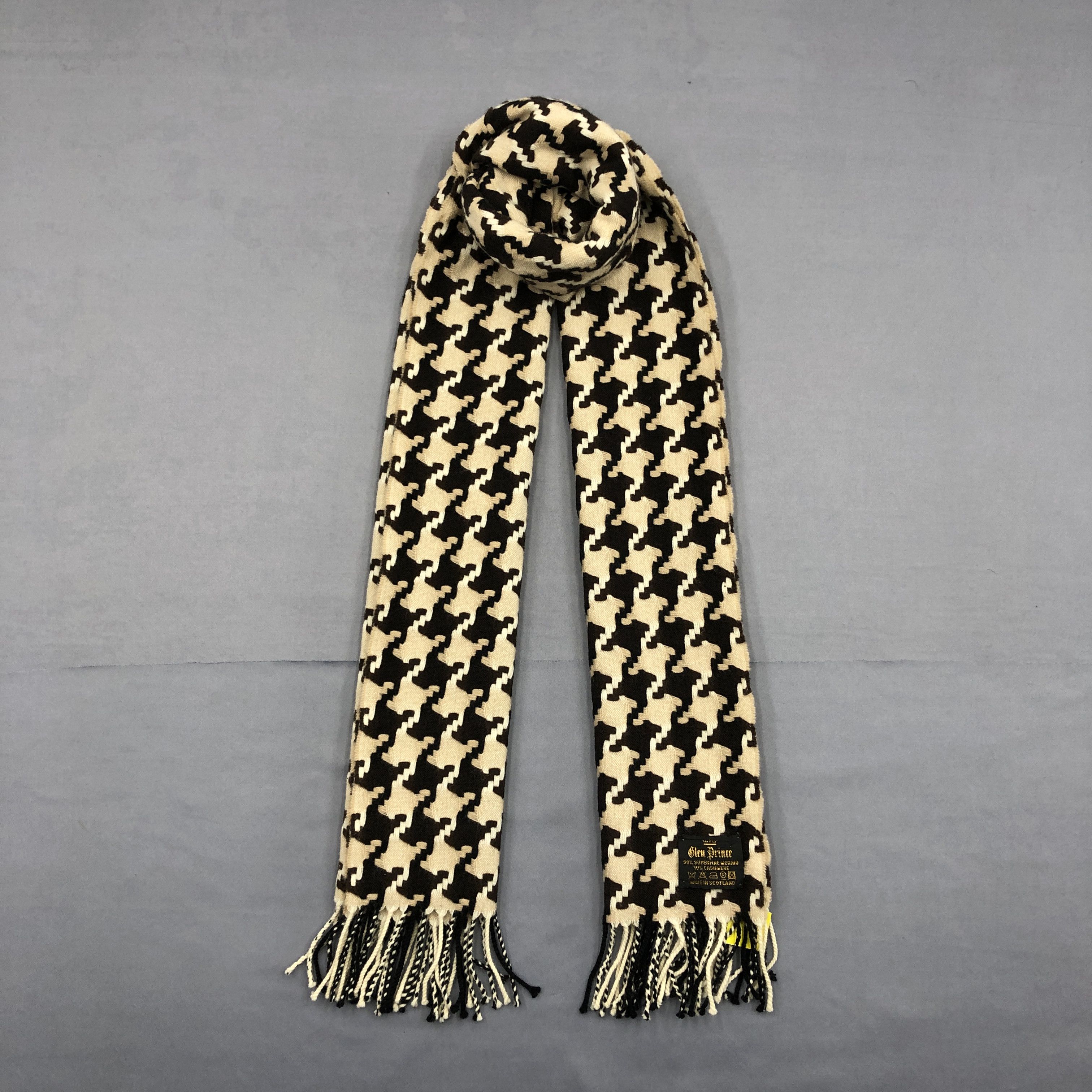 Vintage Vintage Glen Prince Scarf Houndstooth Wool Scarves. Size ONE SIZE - 1 Thumbnail