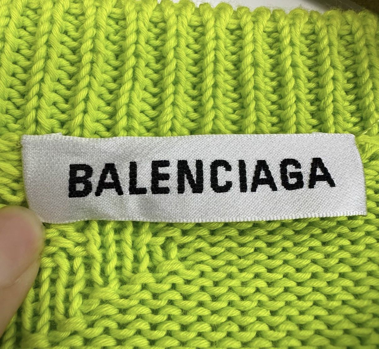 Balenciaga Balenciaga Fluorescent Yellow All Over Logo Knit Sweater K12 Size XS / US 0-2 / IT 36-38 - 4 Thumbnail
