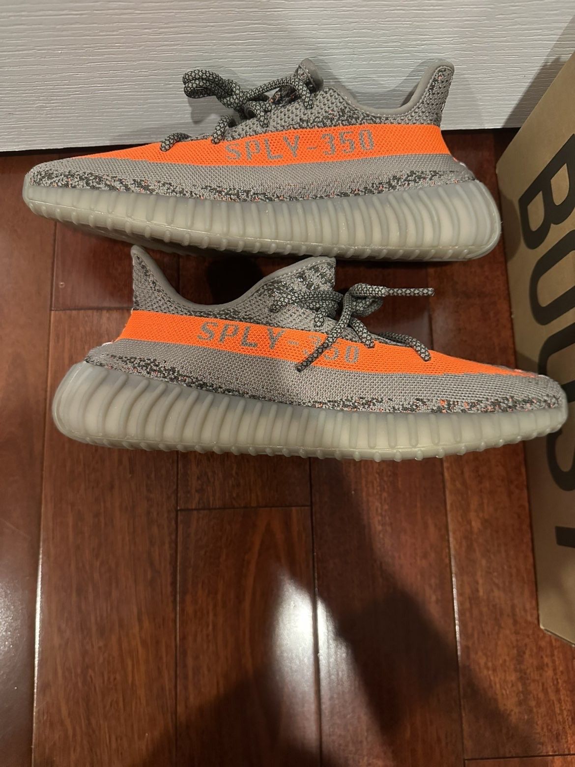 Yeezy Yeezy beluga 9.5 Size US 9.5 / EU 42-43 - 8 Thumbnail