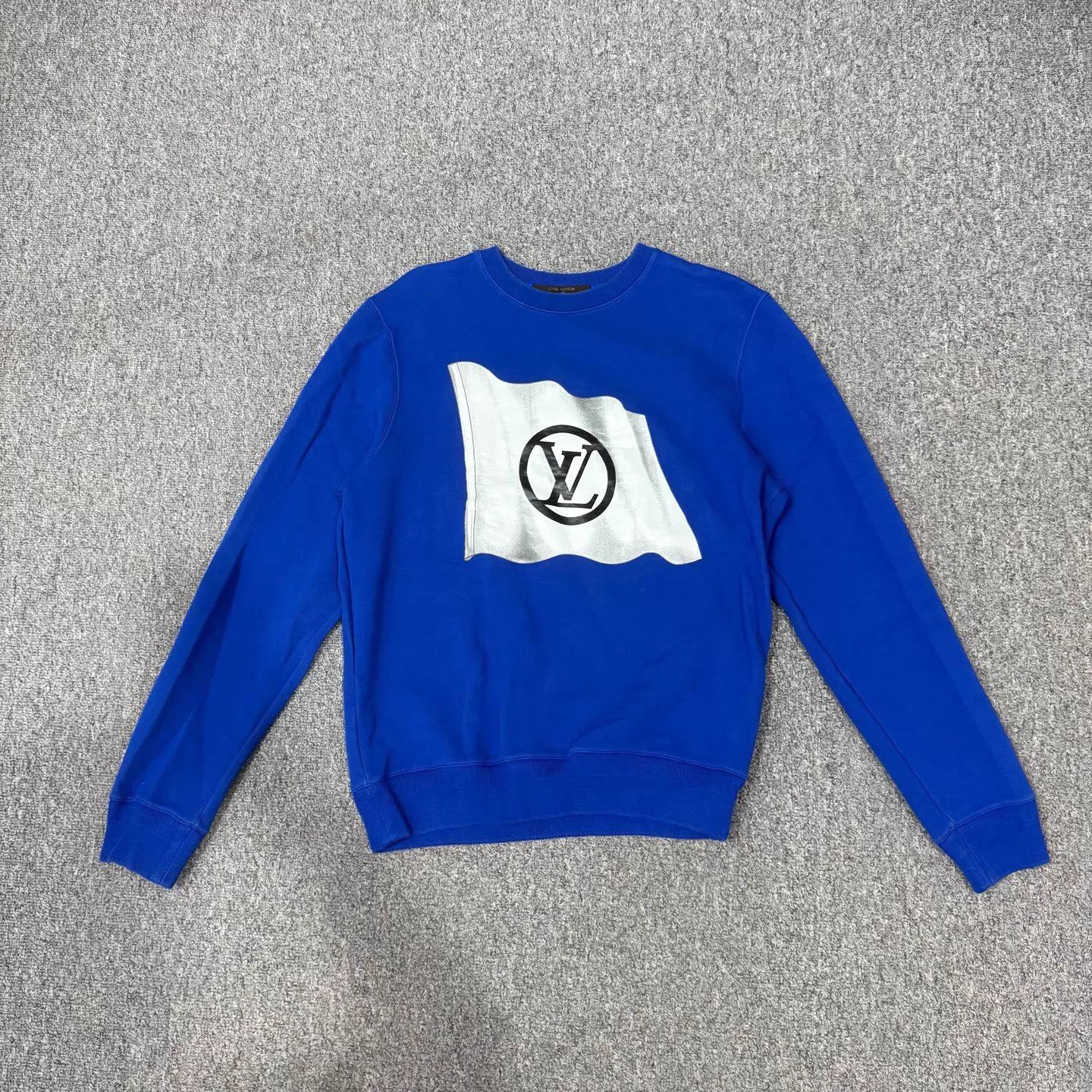 Louis Vuitton LV Blue Front Logo Crewneck Sweatshirt M 99 New Size US M / EU 48-50 / 2 - 1 Thumbnail