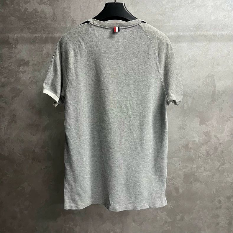 Thom Browne Thom browne Gray side striped short-sleeved Polo shirt Size US L / EU 52-54 / 3 - 2 Thumbnail
