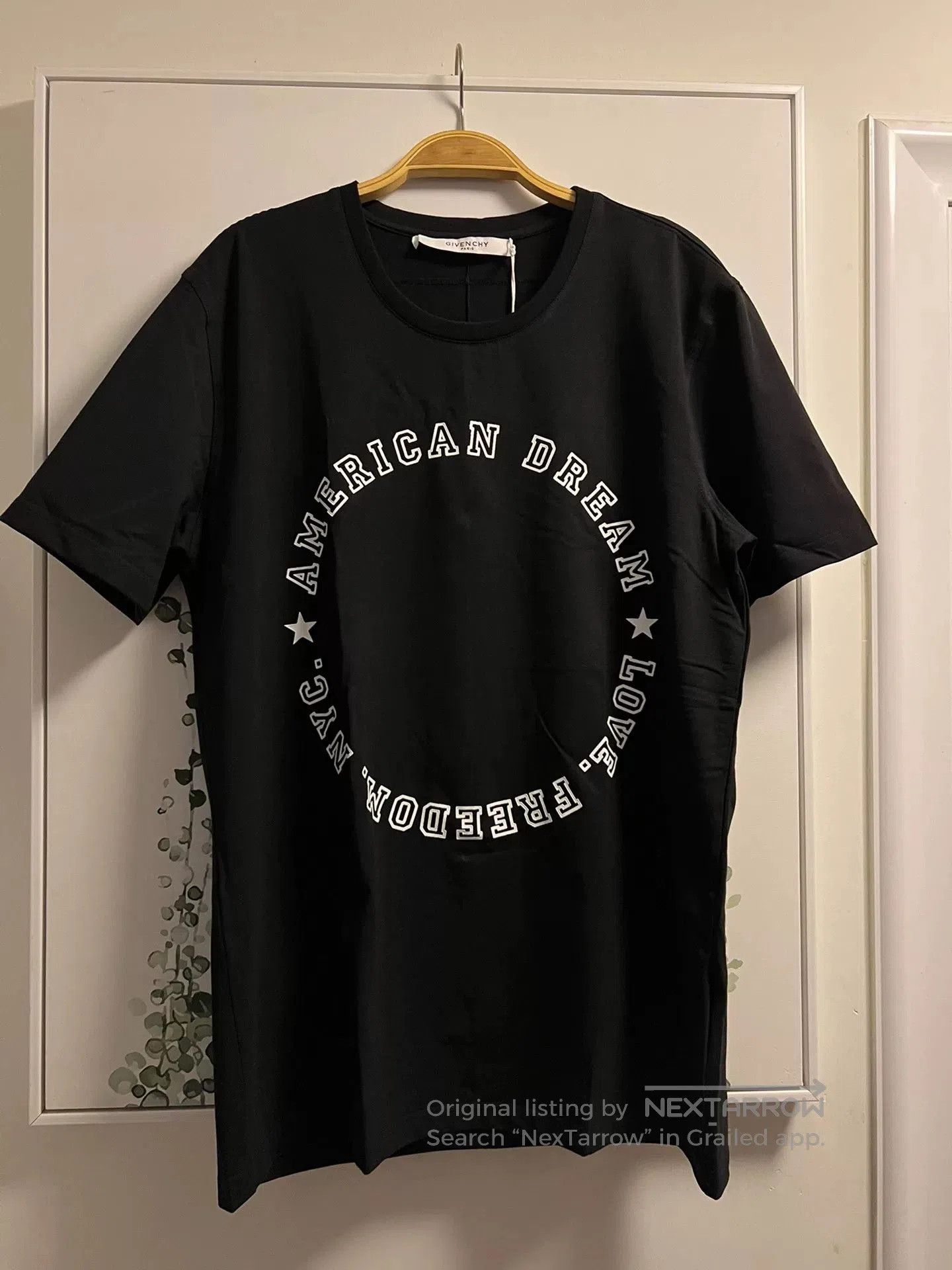 Givenchy Givenchy Men's Short Sleeve T. Size US L / EU 52-54 / 3 - 1 Thumbnail